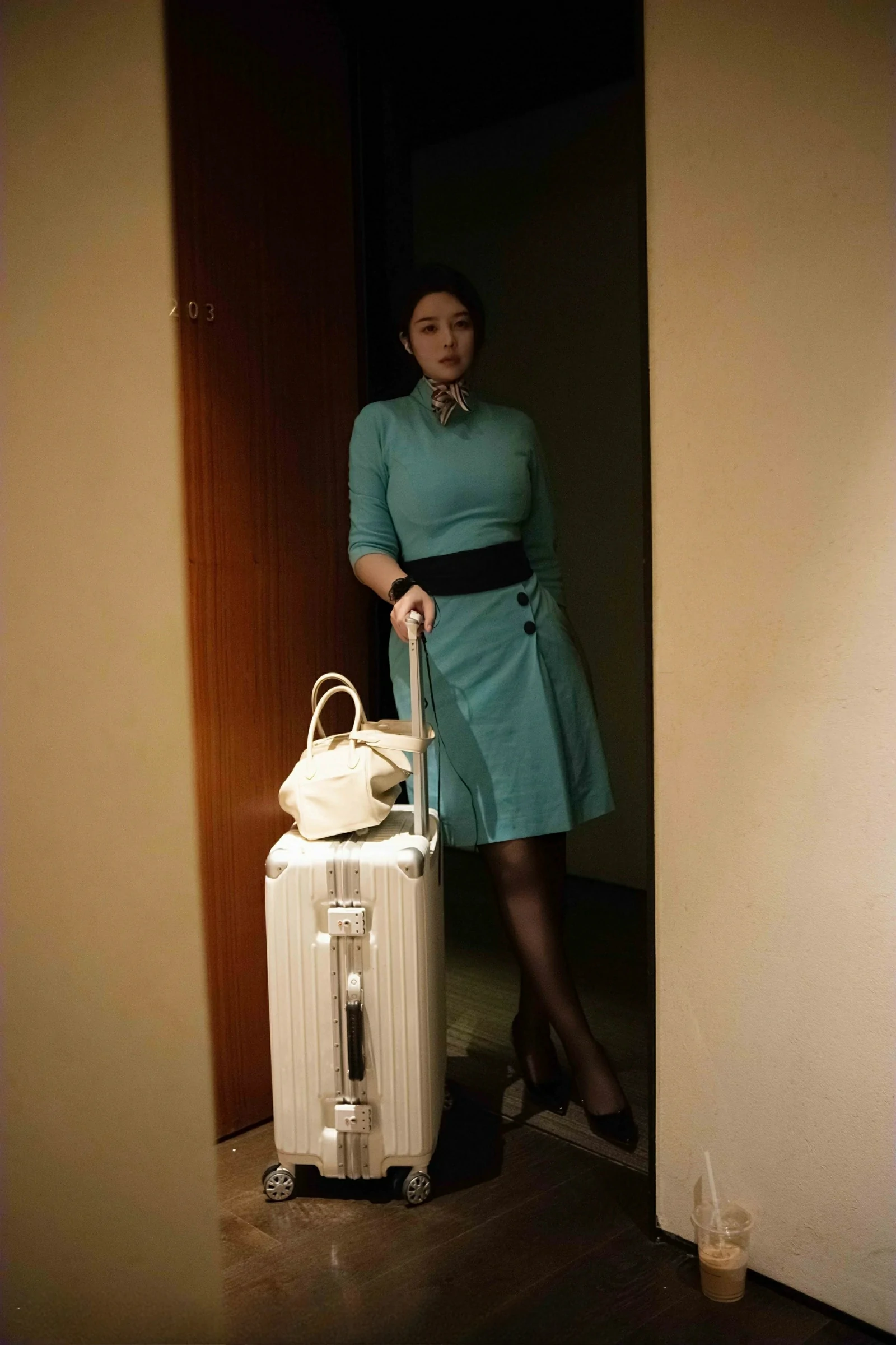 图片[2]-XiuRen 秀人 No.9609 樱桃小犊子 [41P]-COS写真在线网