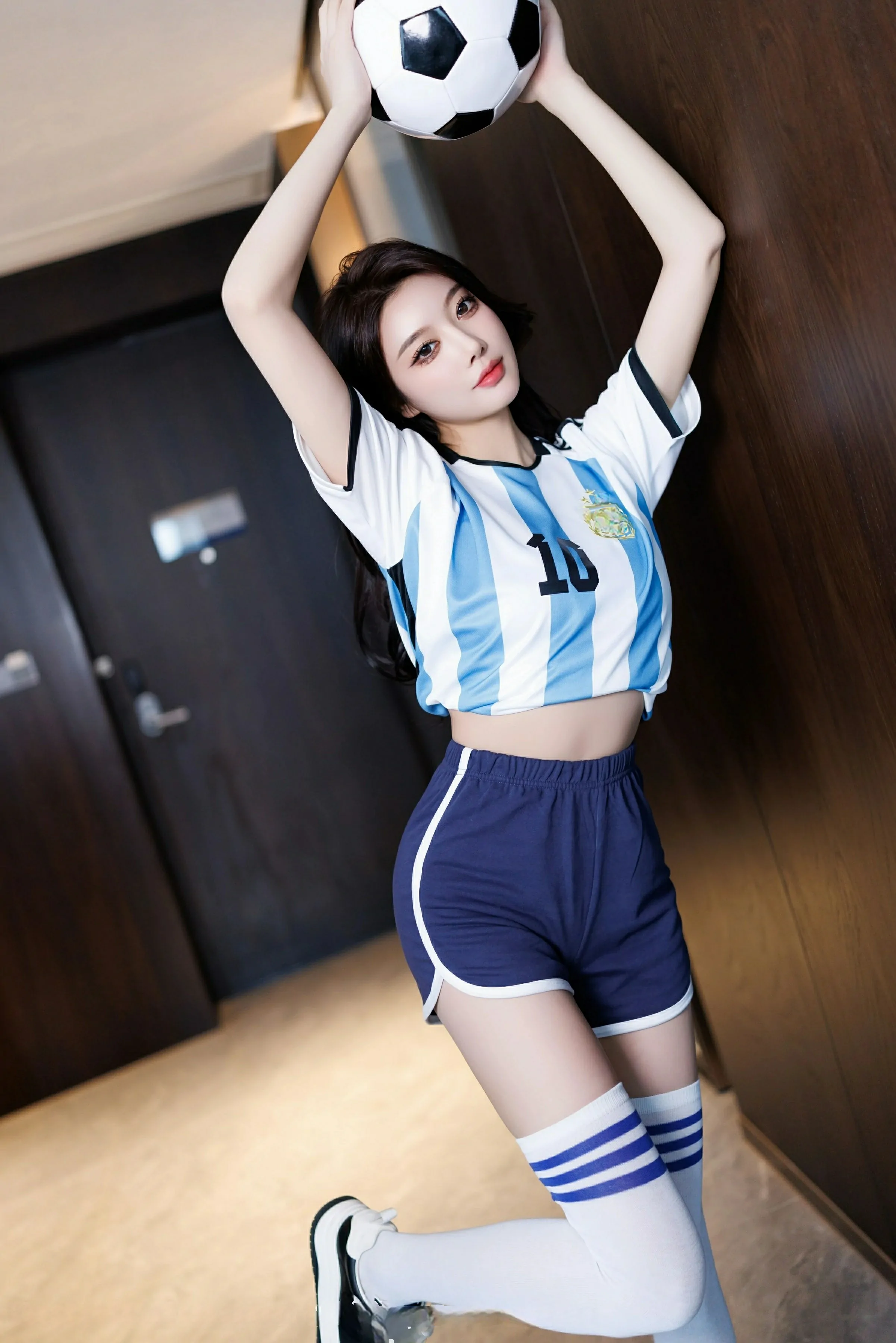 图片[2]-XiuRen 秀人 No.9706 杨晨晨Yome [99P]-COS写真在线网