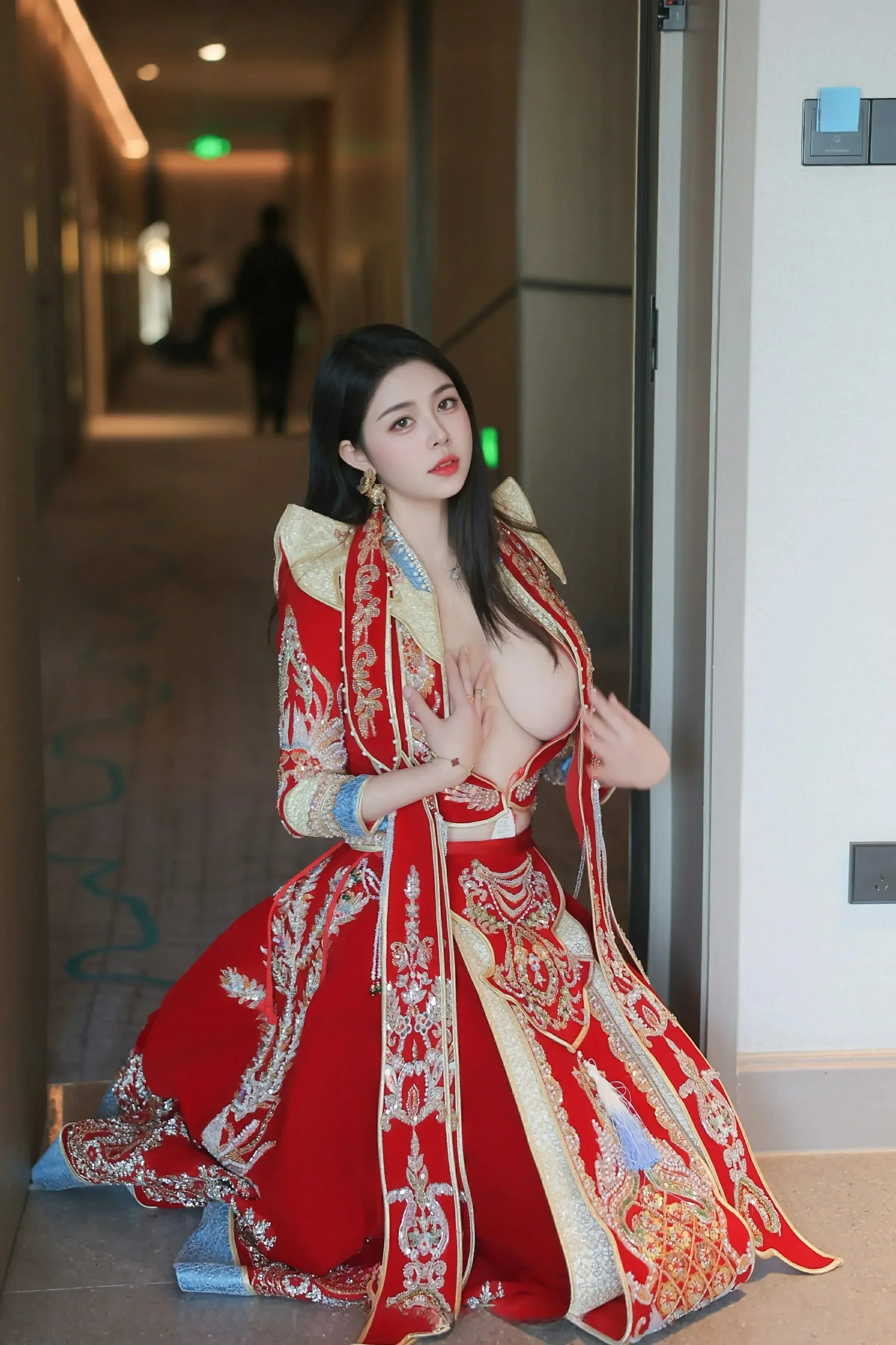 图片[4]-XiuRen 秀人 No.9869 林若凡F [76P]-COS写真在线网