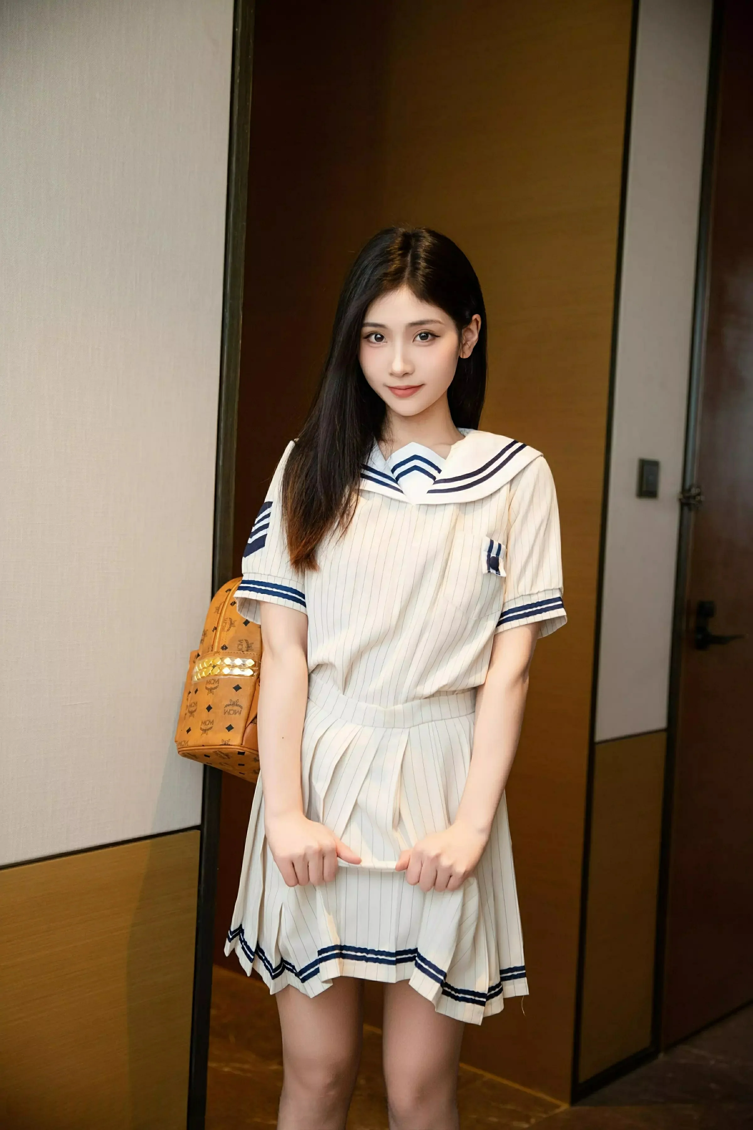 图片[4]-XiuRen 秀人 No.9942 刘婷婷 [77P]-COS写真在线网