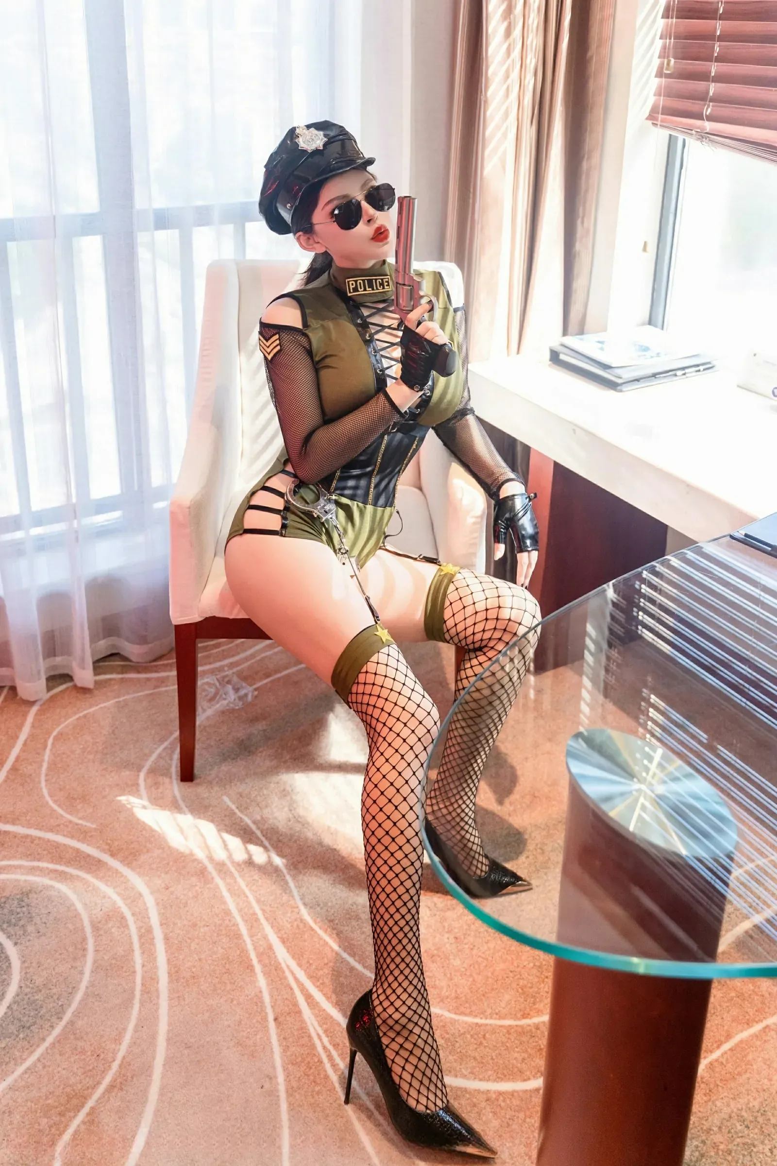 图片[2]-XiuRen 秀人 No.10064 伊丽莎有点白 [98P]-COS写真在线网