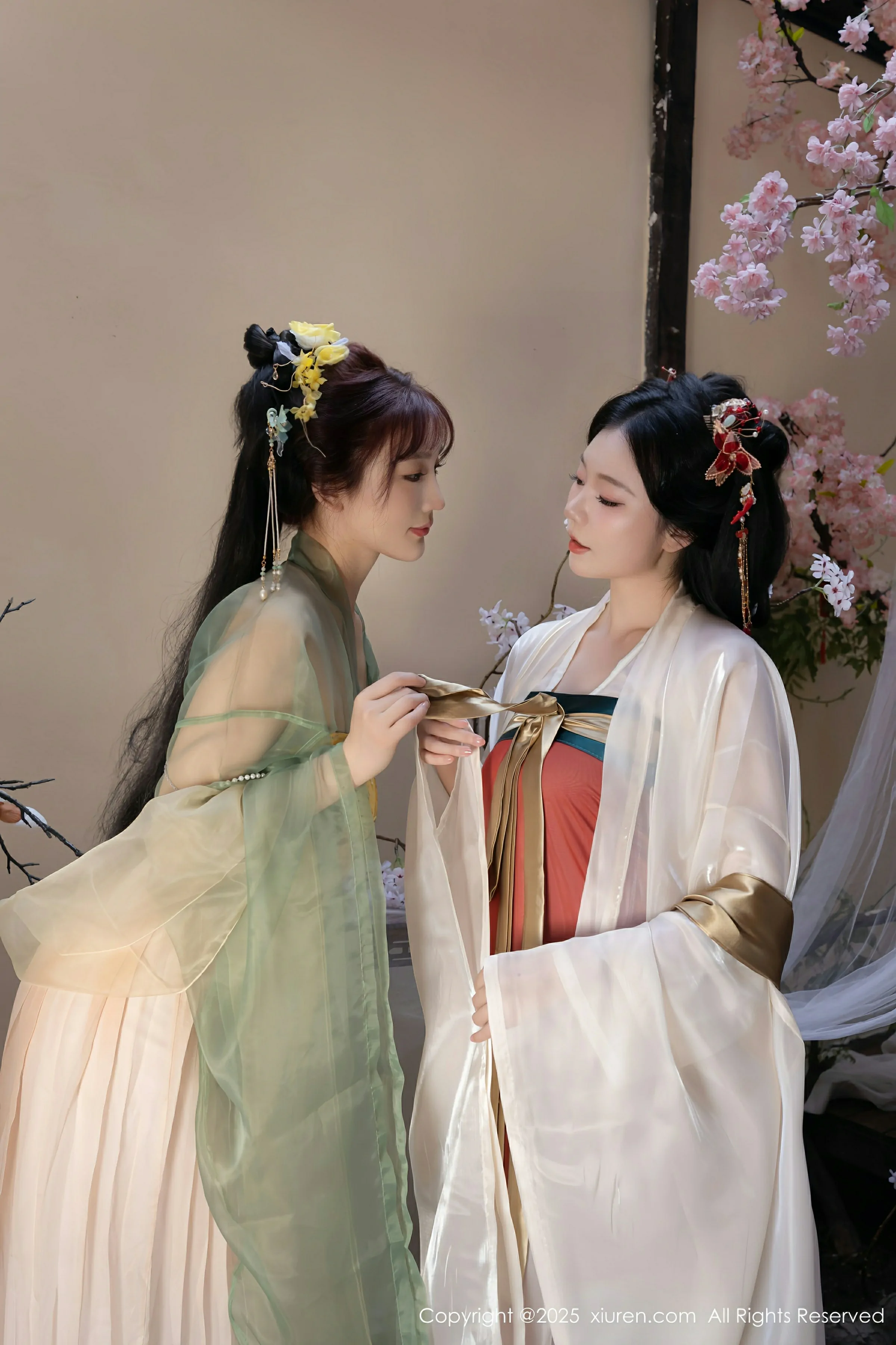 图片[5]-XiuRen 秀人 No.10223 陆萱萱&安然anran [80P]-COS写真在线网