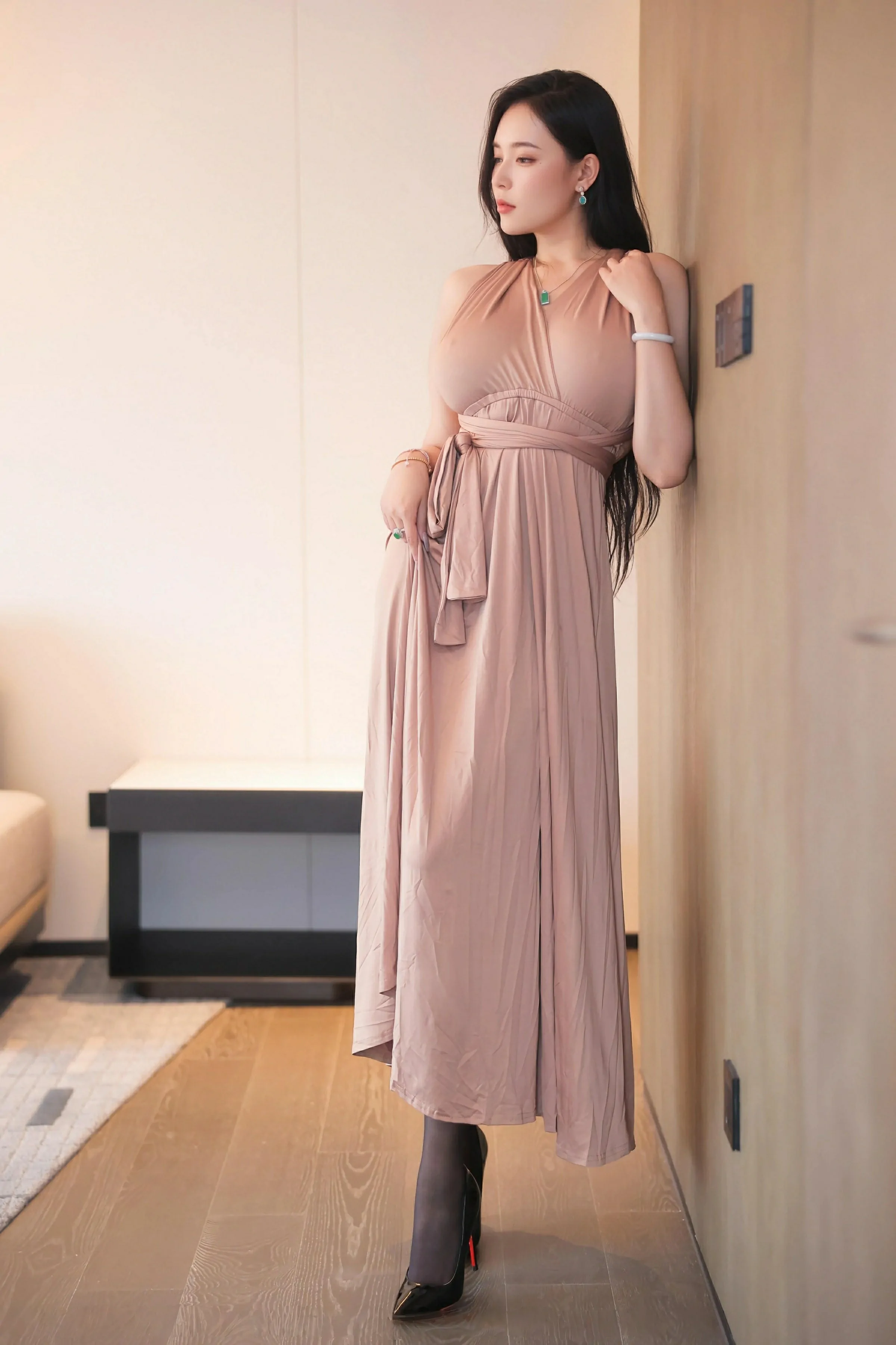 图片[5]-秀人网 No.10432 娜比 [87P]-COS写真在线网