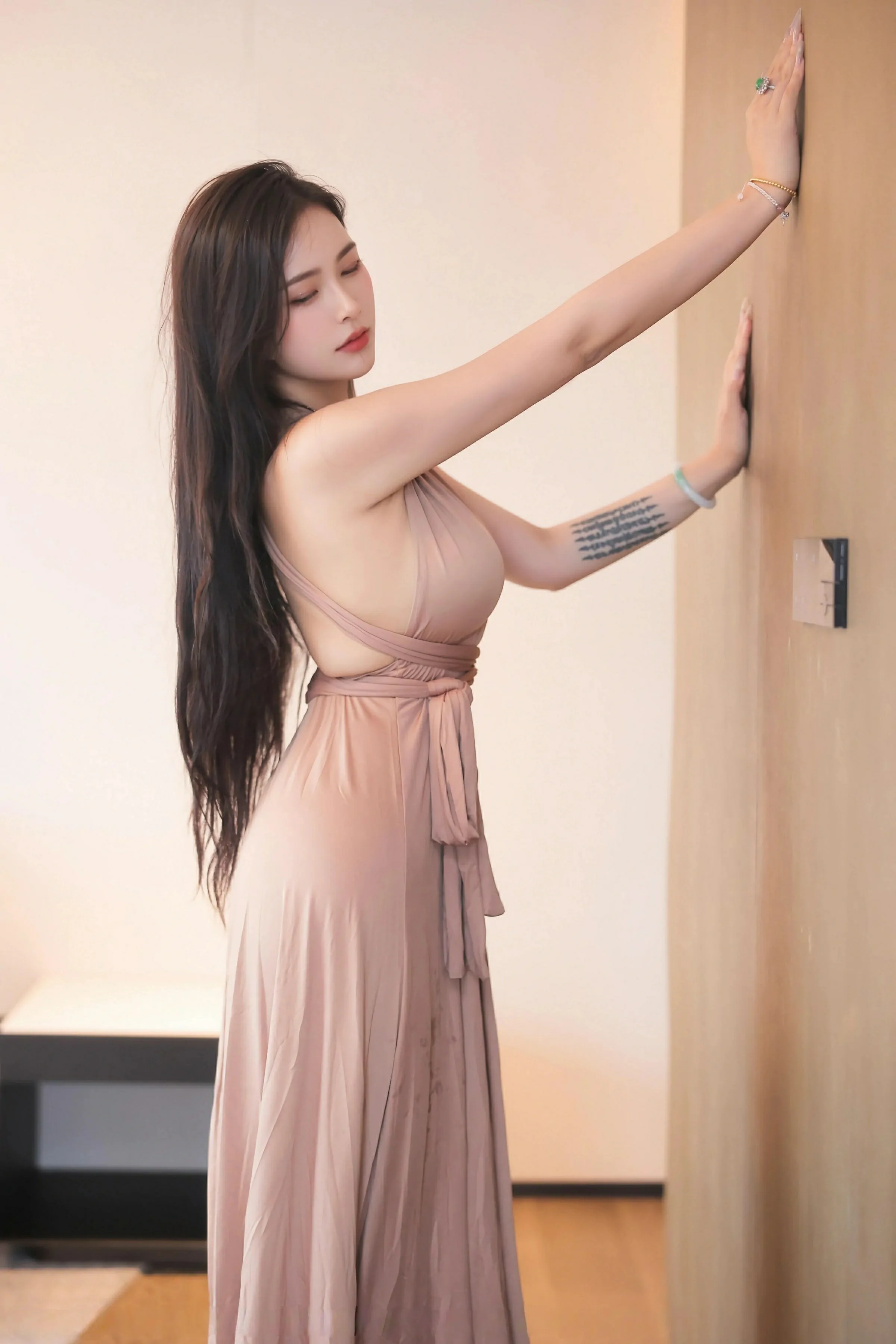图片[4]-秀人网 No.10432 娜比 [87P]-COS写真在线网