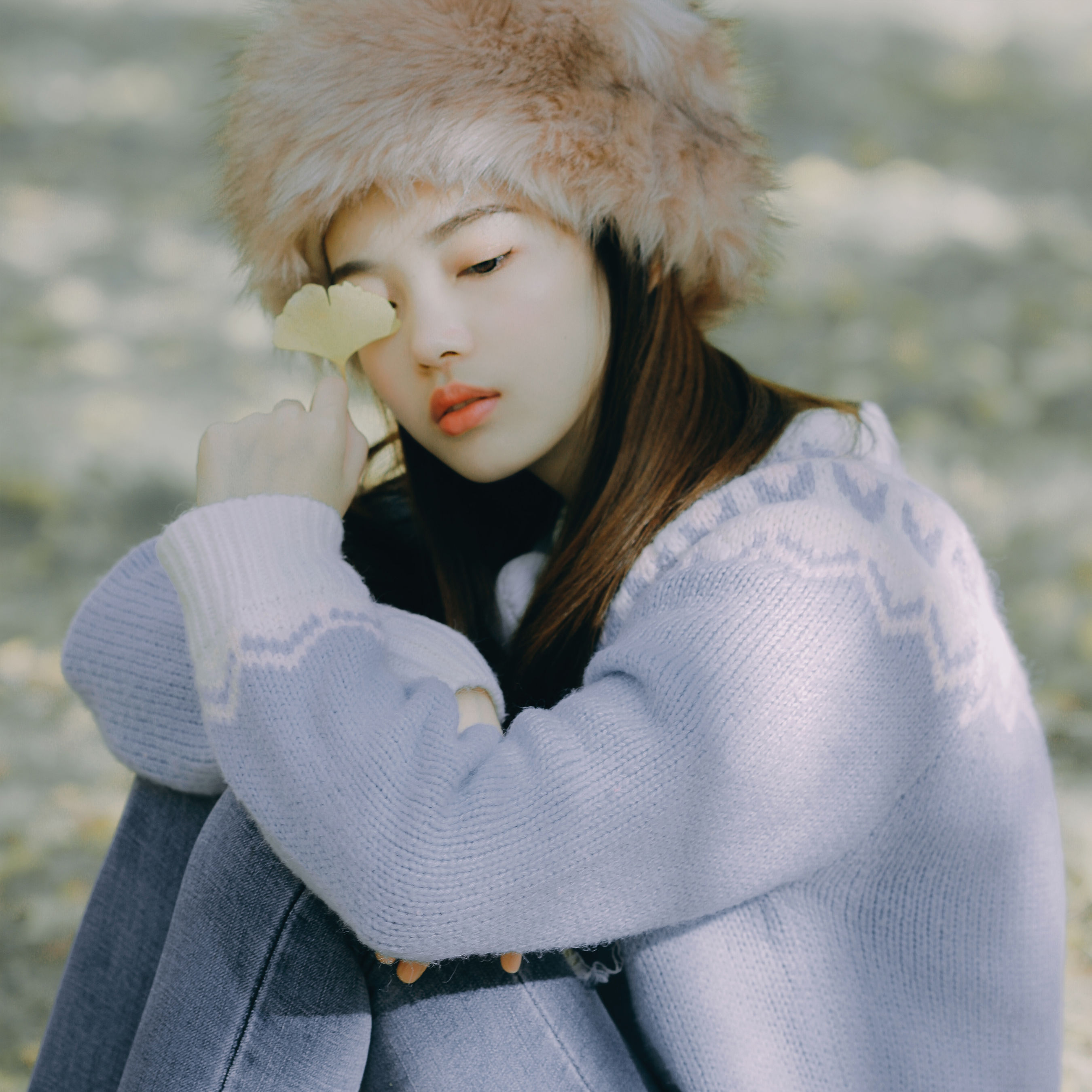 一鸭咿呀哟 – 《蓝色的银杏》[24P] - 秀人网免费无水印在线套图写真