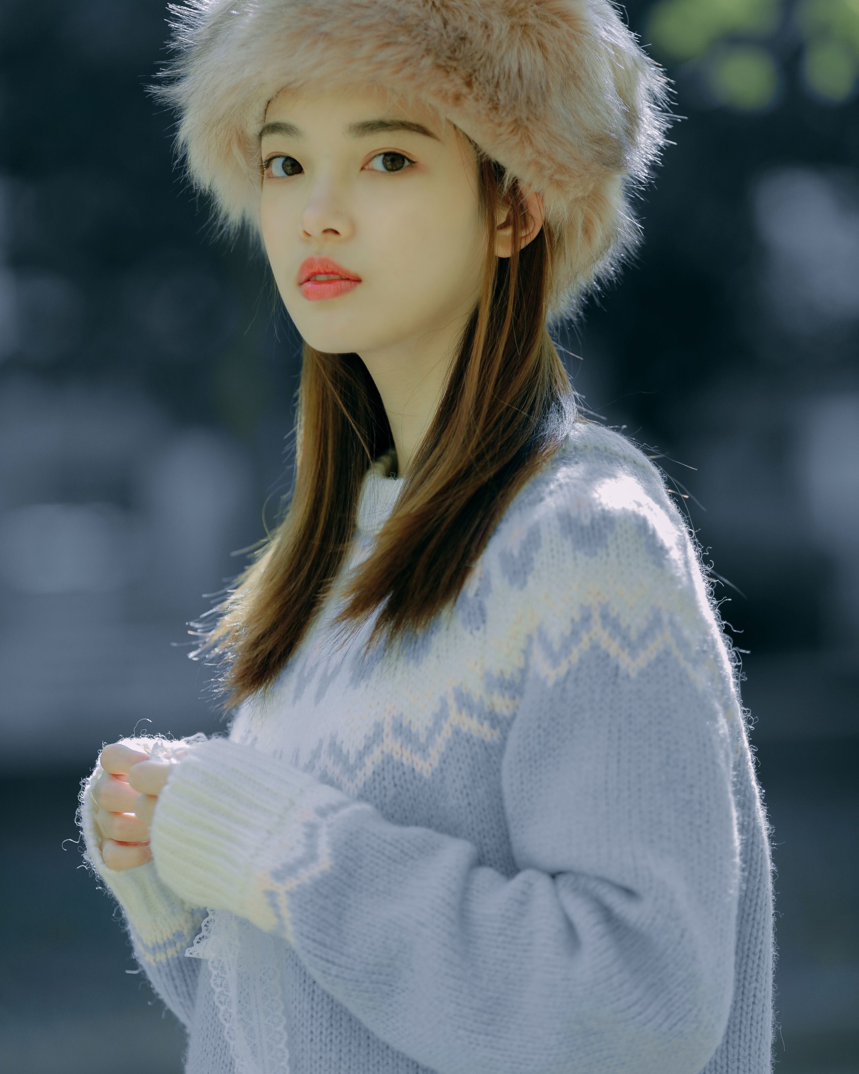 一鸭咿呀哟 – 《蓝色的银杏》[24P] - 秀人网免费无水印在线套图写真