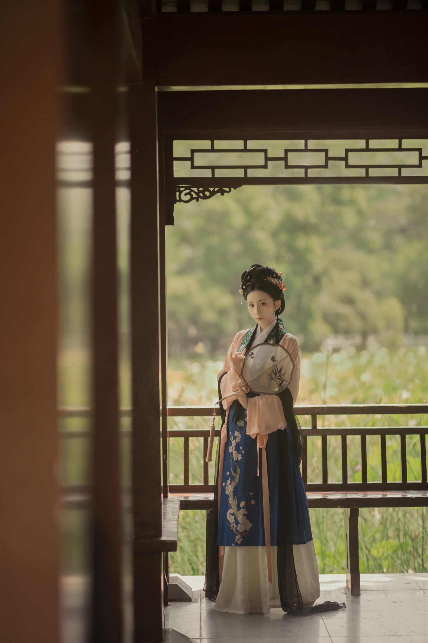 图片[3]-绿绿子 – 《荷叶罗裙》[21P]-COS写真在线网
