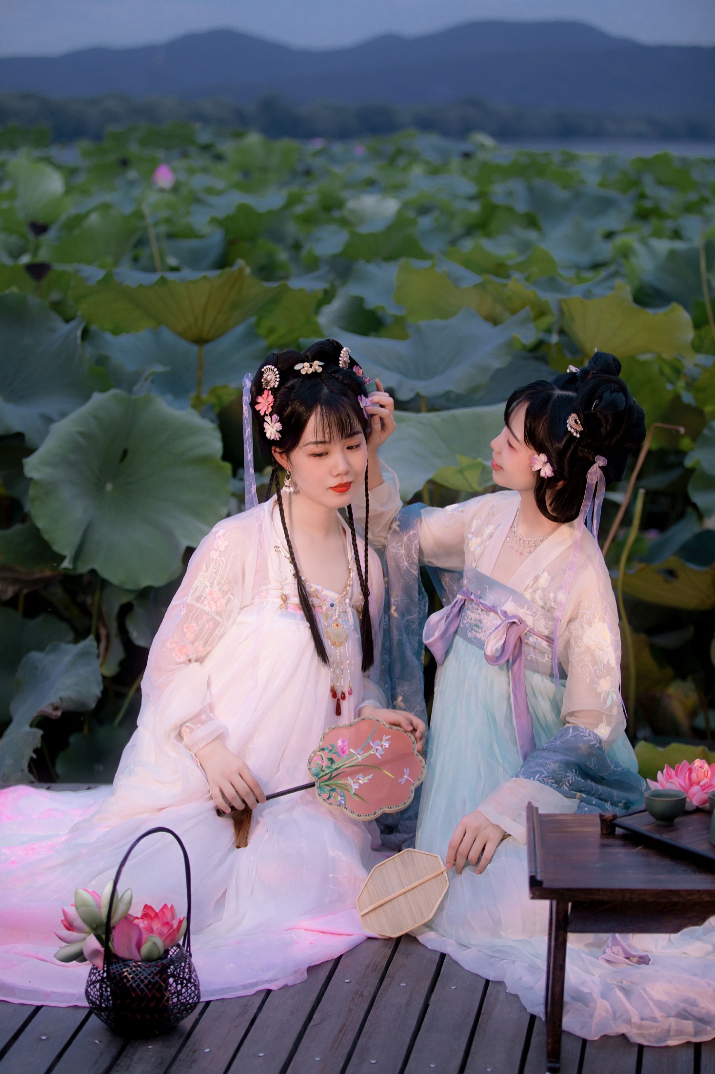 图片[5]-乌啾啾 僵僵 – 《赏荷》[24P]-COS写真在线网