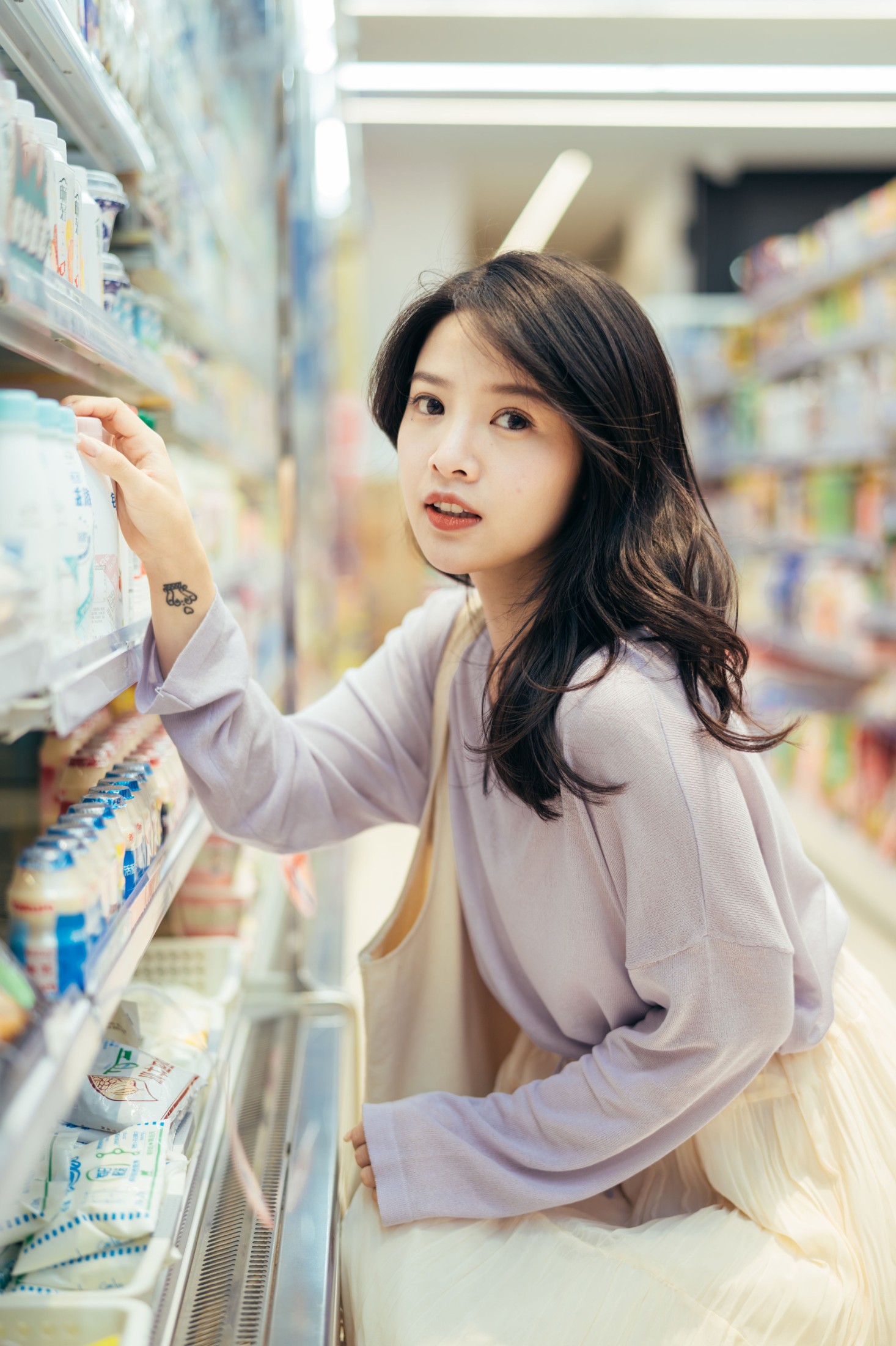 图片[4]-喵喵喵是锦儿呀 – 《一大堆零食，便利店里的小满足》[26P]-COS写真在线网