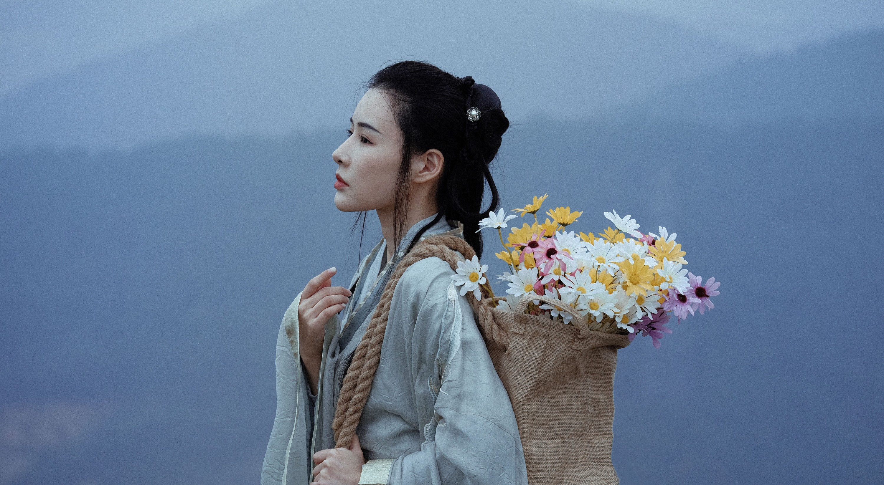 雅熙有婴儿肥 – 《远山无月见秋灯》[26P] - 秀人网免费无水印在线套图写真