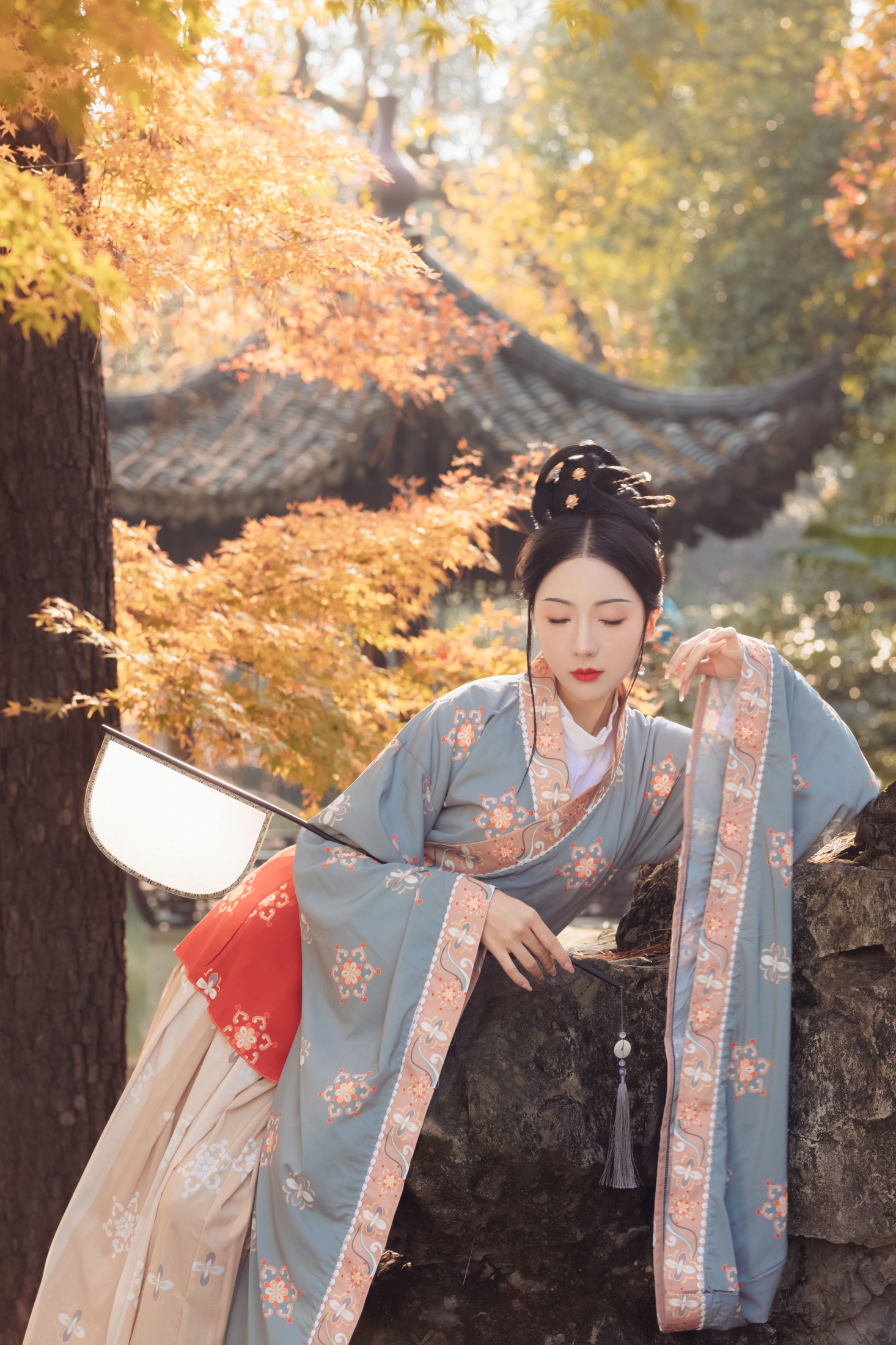 是真的南渊 – 《踏枫行》[30P] - 秀人网免费无水印在线套图写真