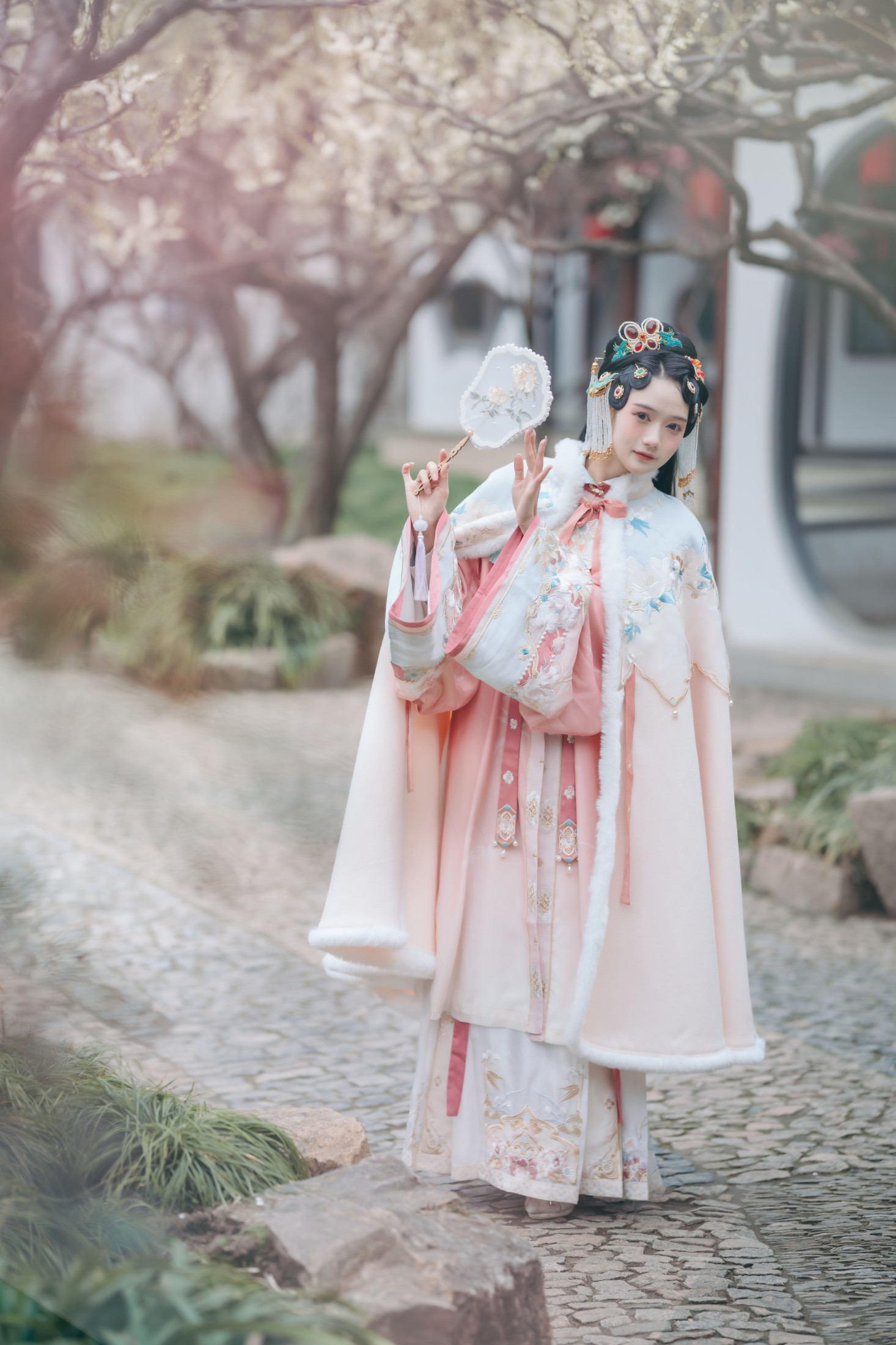 图片[3]-兔子Zzz不吃胡萝卜 – 《春来 · 二月梅》[23P]-COS写真在线网
