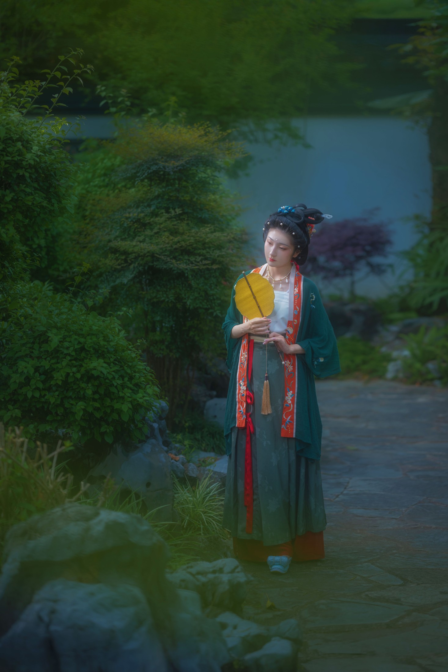 图片[4]-婉婷爱喝奶茶 – 《春日游园》[23P]-COS写真在线网