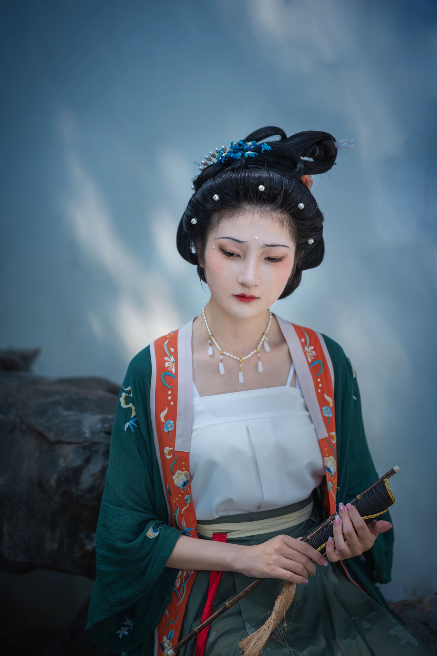 图片[3]-婉婷爱喝奶茶 – 《春日游园》[23P]-COS写真在线网