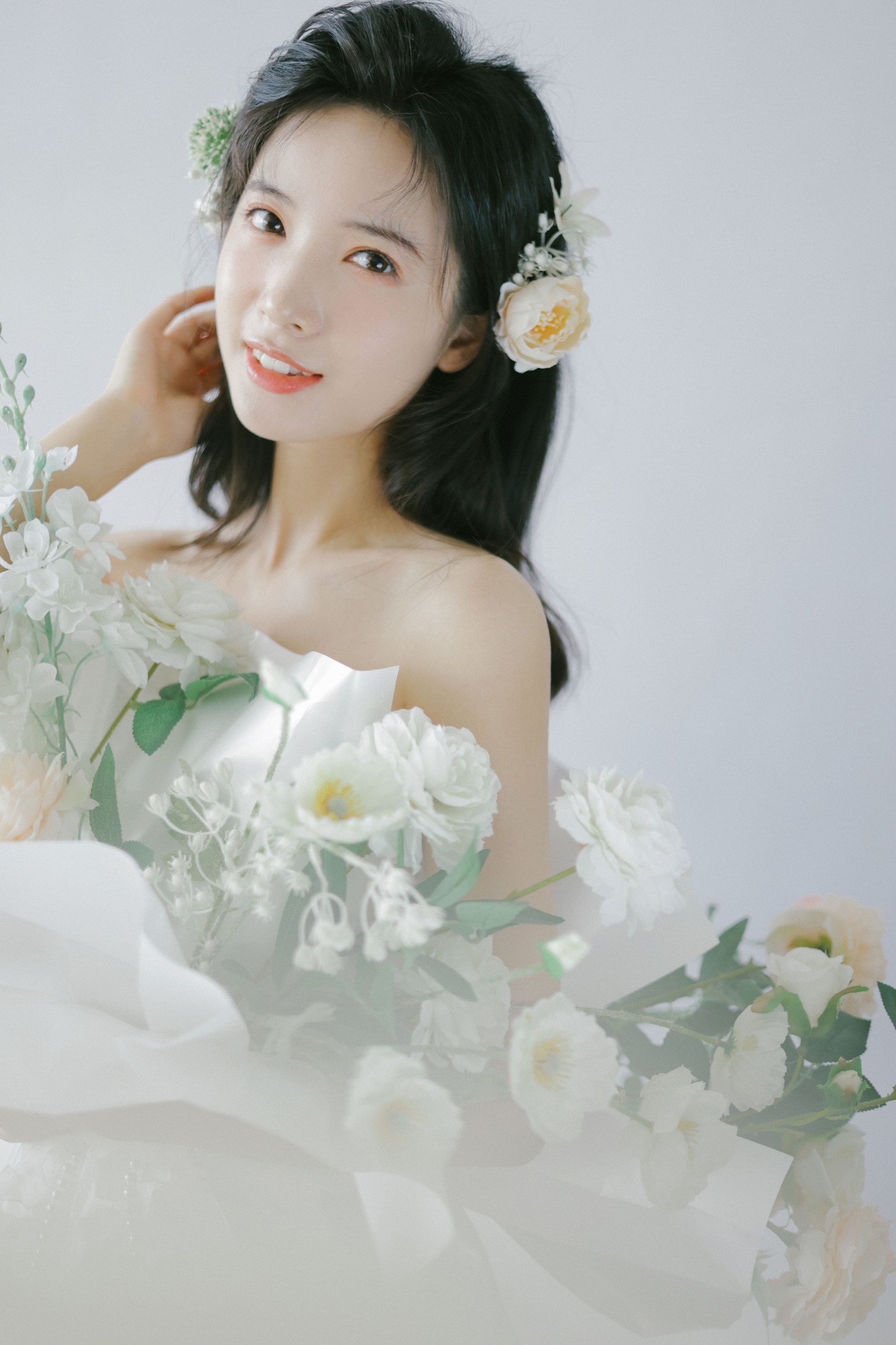 图片[3]-一只阿梦崽 – 《花束女孩》[32P]-COS写真在线网
