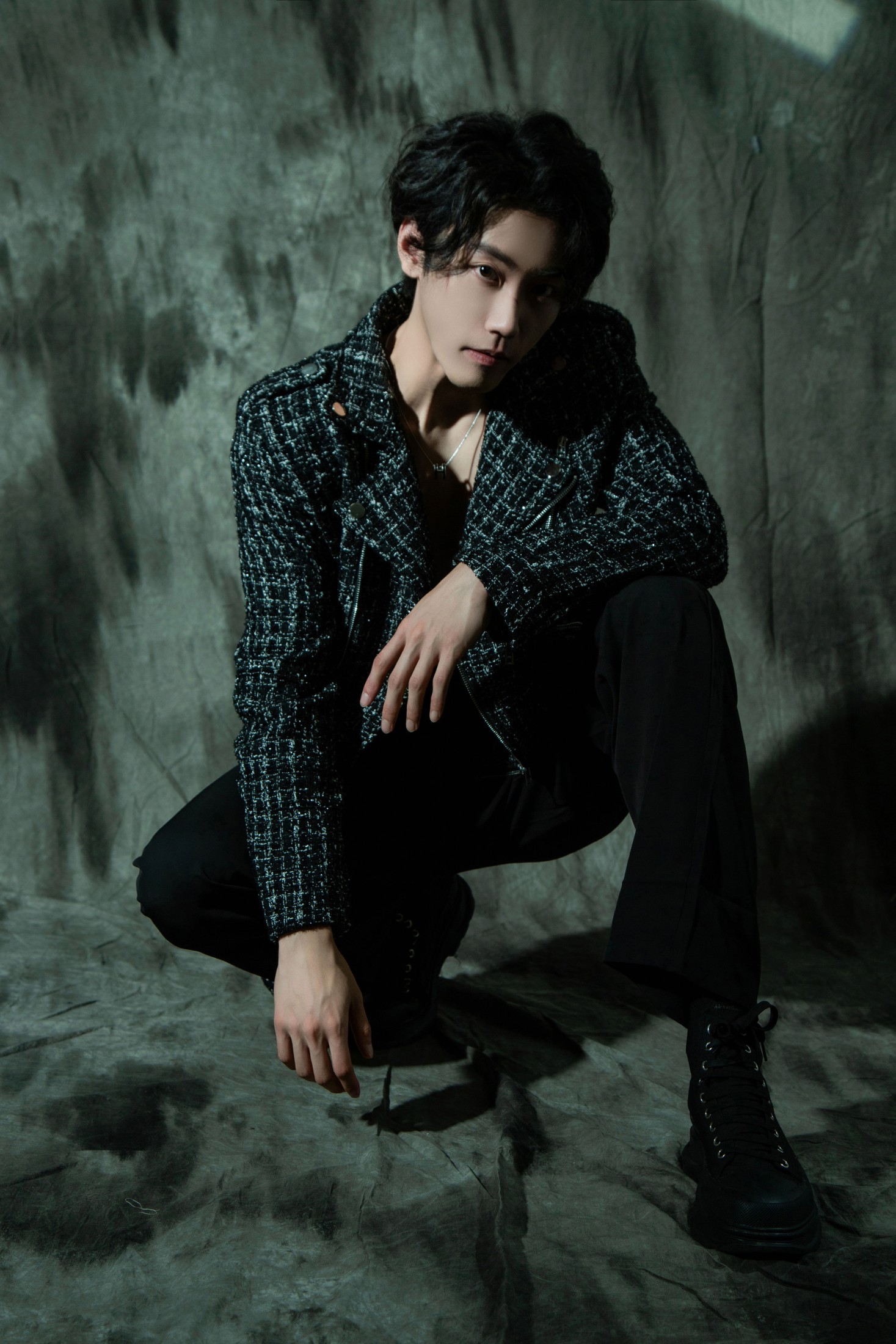 图片[5]-温柔的朱朱 – 《光影与男孩》[30P]-COS写真在线网