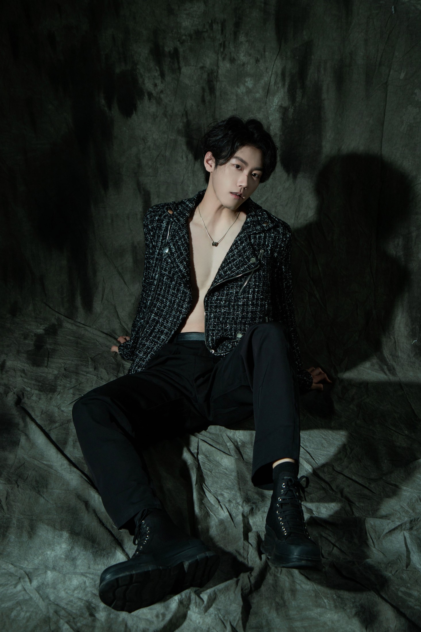 图片[6]-温柔的朱朱 – 《光影与男孩》[30P]-COS写真在线网