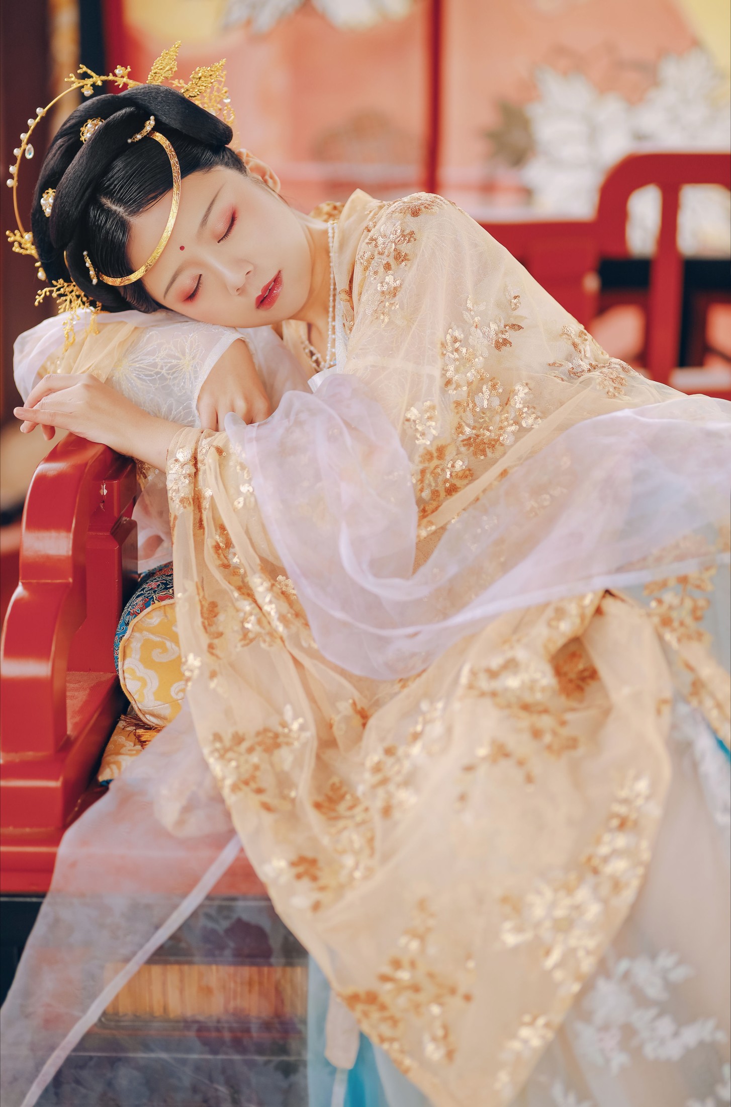 图片[5]-Suky喜欢软绵绵毛茸茸的团子 – 《云想衣裳花想容》[22P]-COS写真在线网