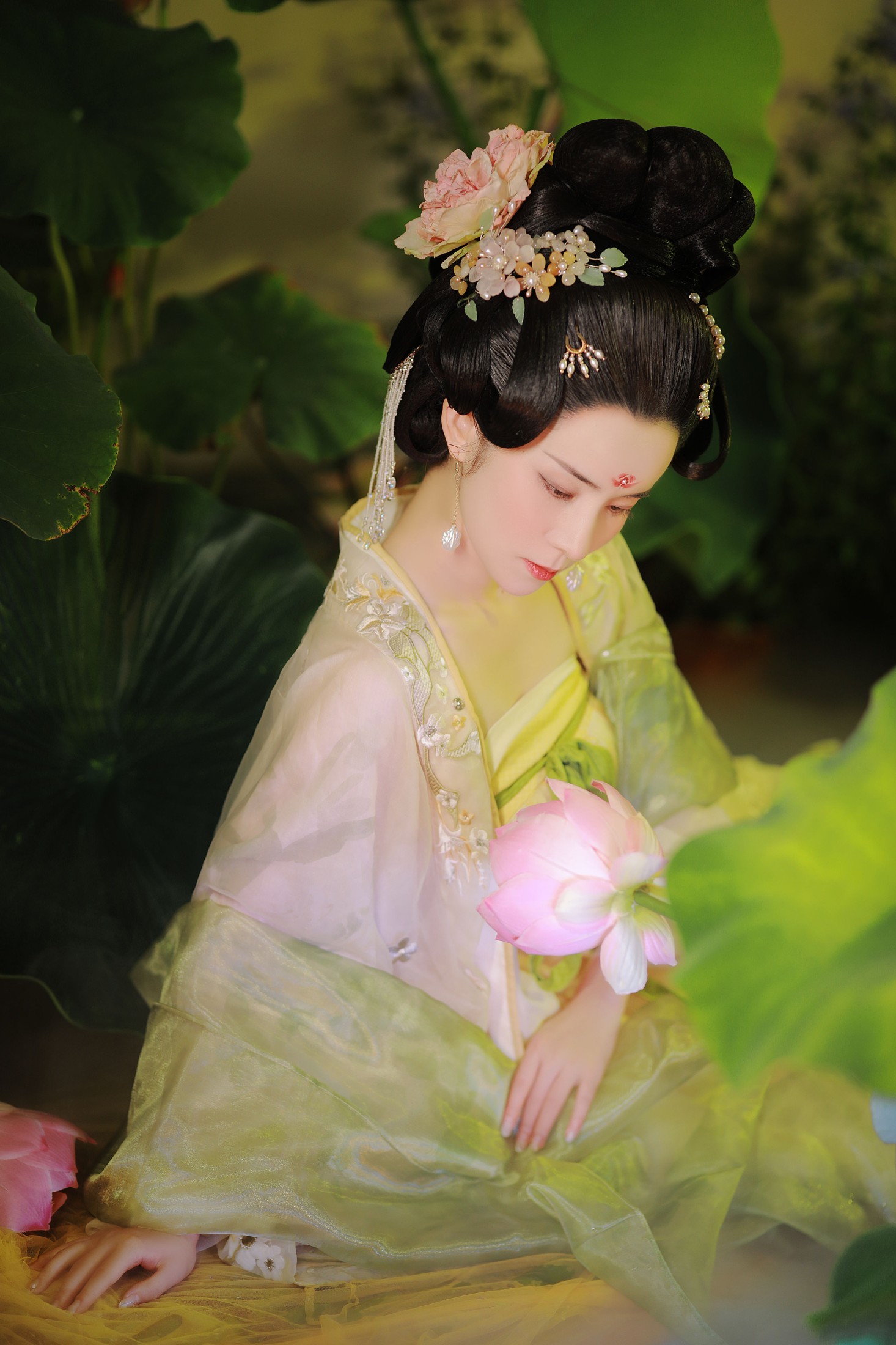 图片[5]-也清秋 – 《云想衣裳花想容》[32P]-COS写真在线网