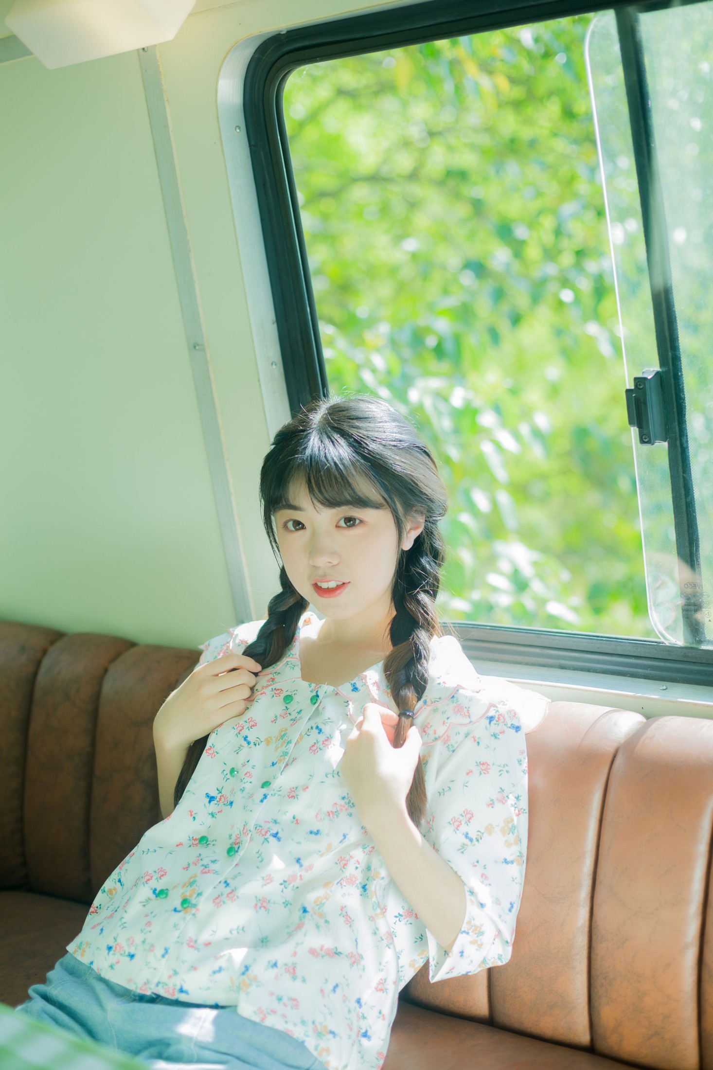 图片[6]-一只暖暖 – 《藏在巴士角落的快乐》[28P]-COS写真在线网