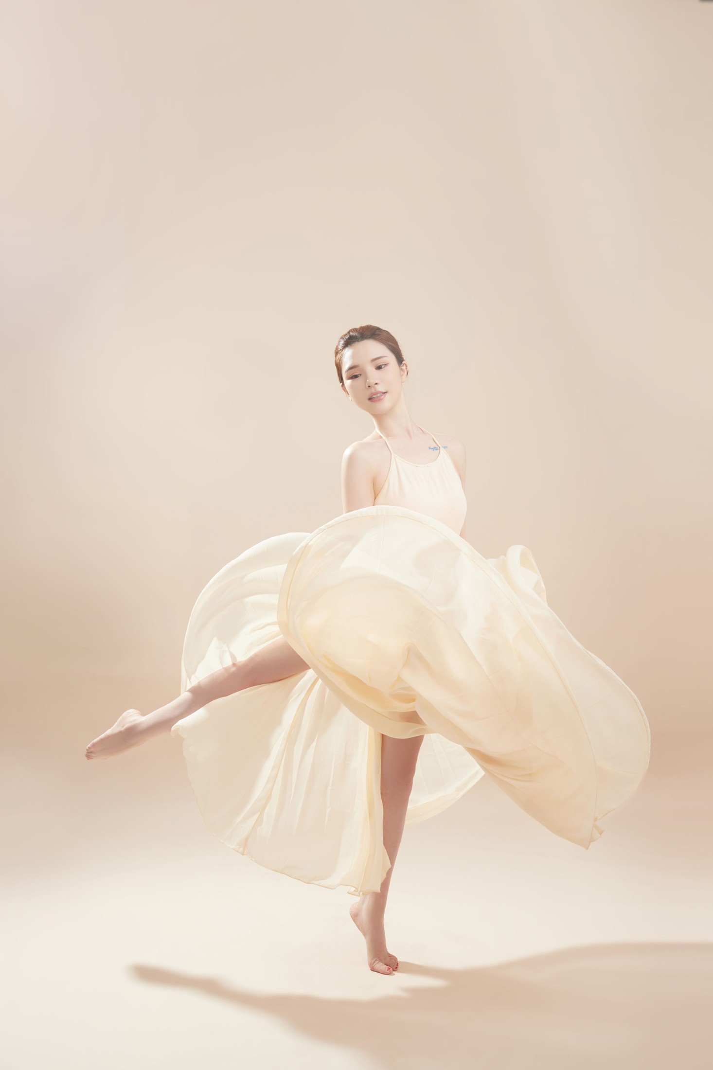 图片[4]-傲娇君 – 《纱裙》[22P]-COS写真在线网