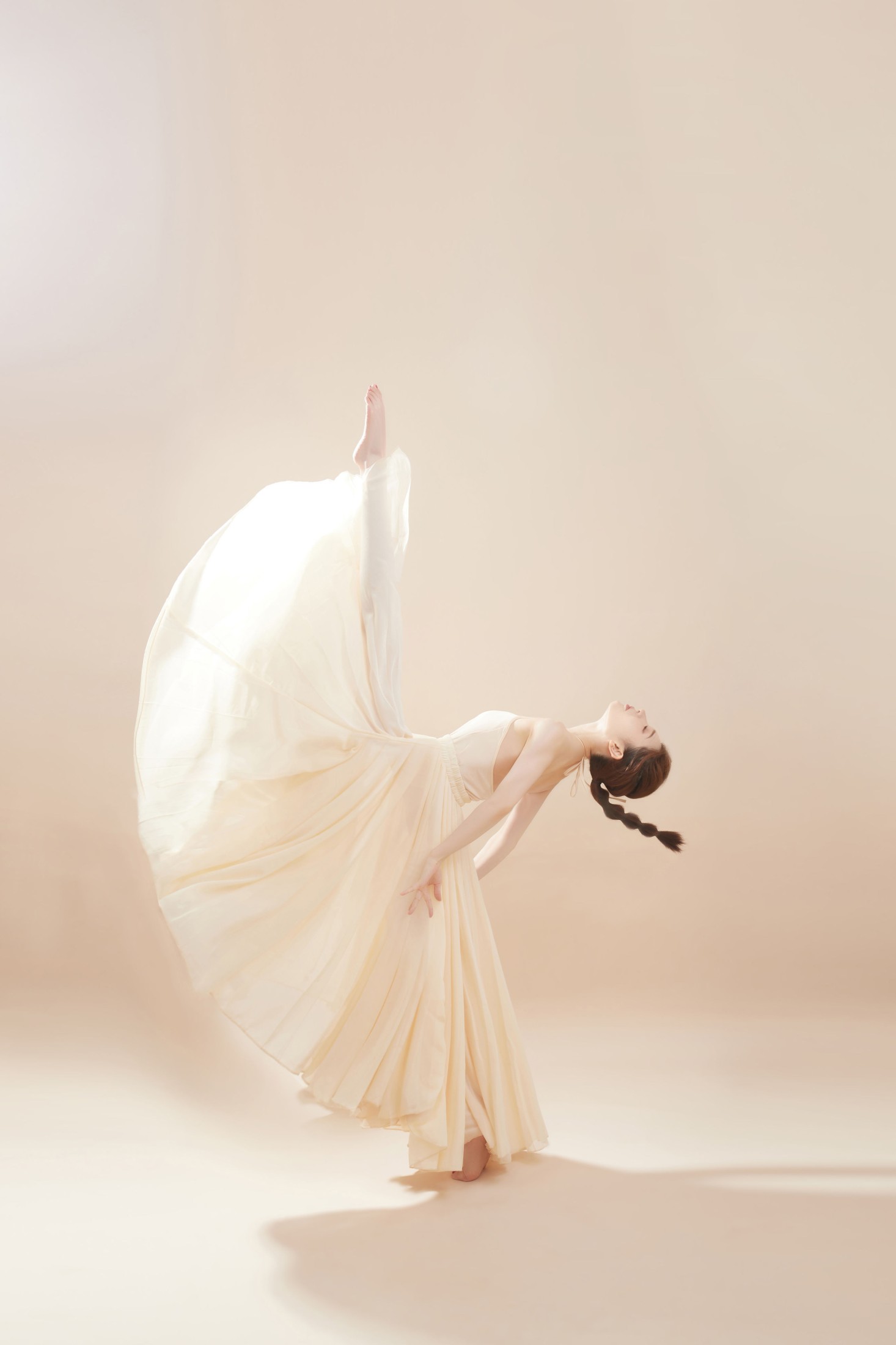 图片[3]-傲娇君 – 《纱裙》[22P]-COS写真在线网