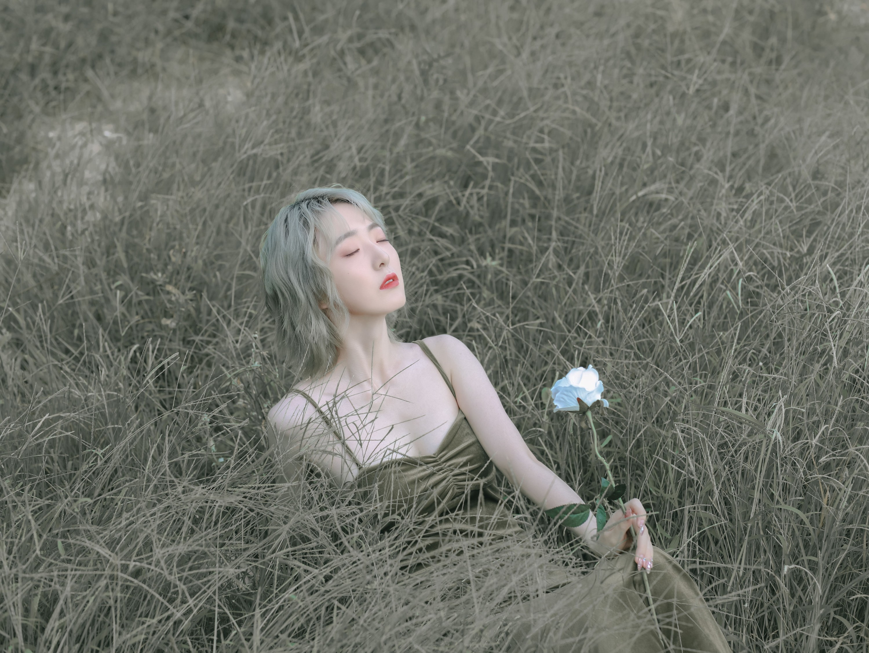图片[4]-小赵 – 《绿野》[26P]-COS写真在线网