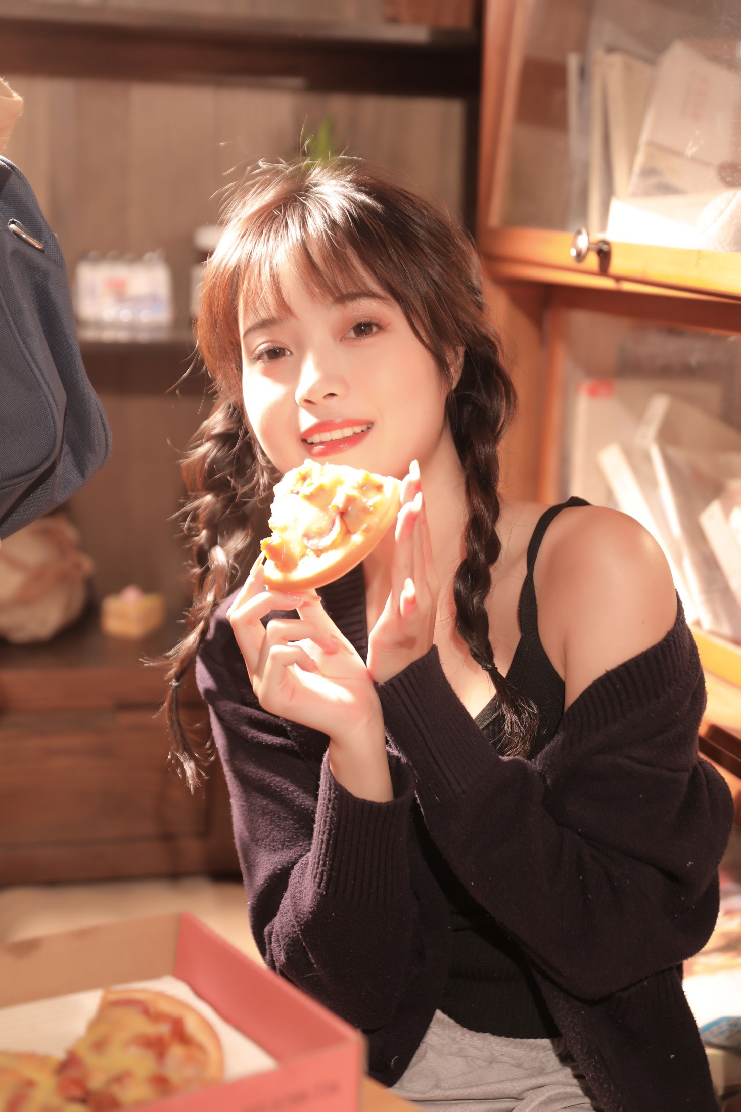 图片[5]-小薇人儿 – 《焦糖奶茶》[38P]-COS写真在线网