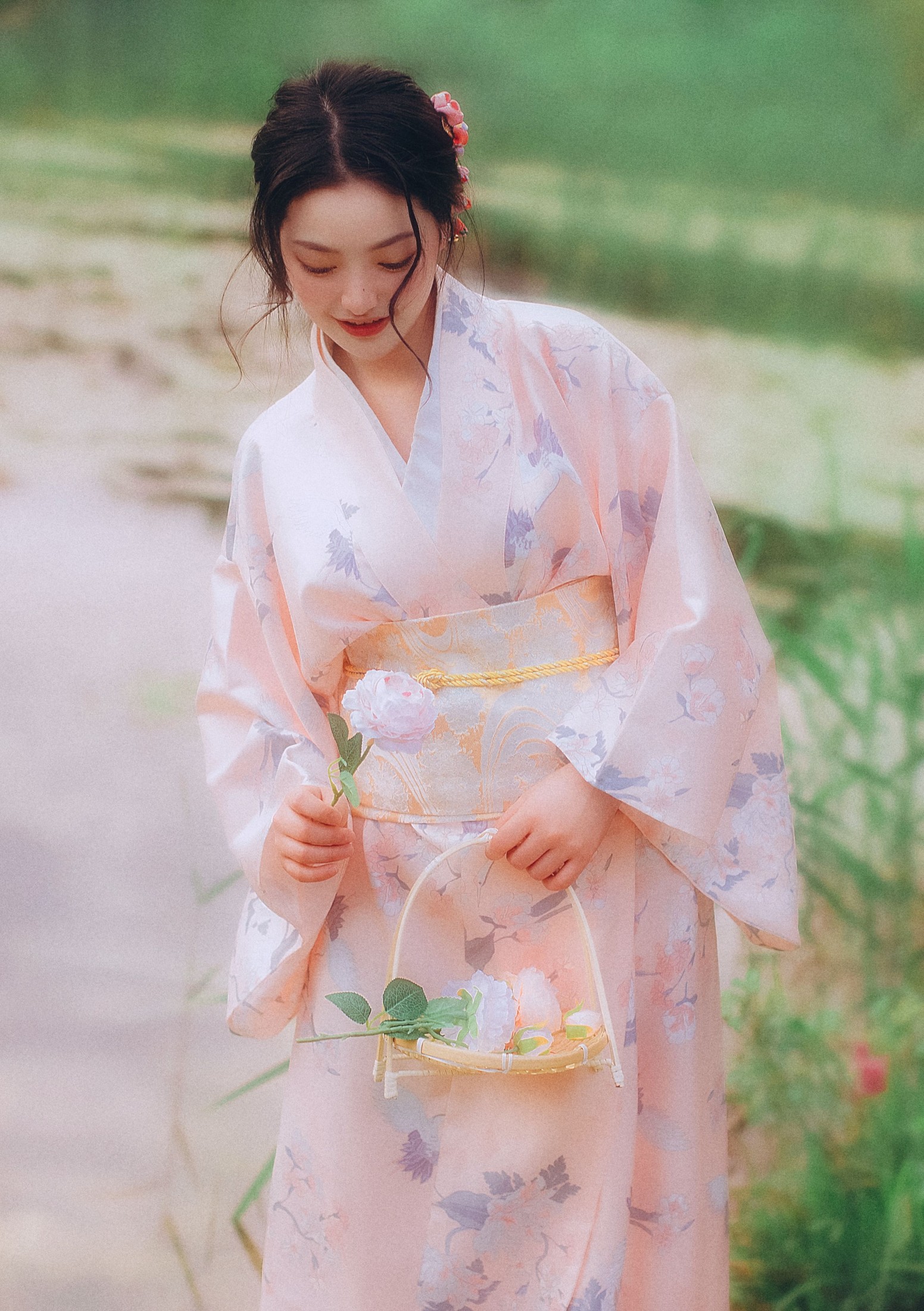 图片[5]-雨三岁ya – 《春日的炽热与温柔》[38P]-COS写真在线网