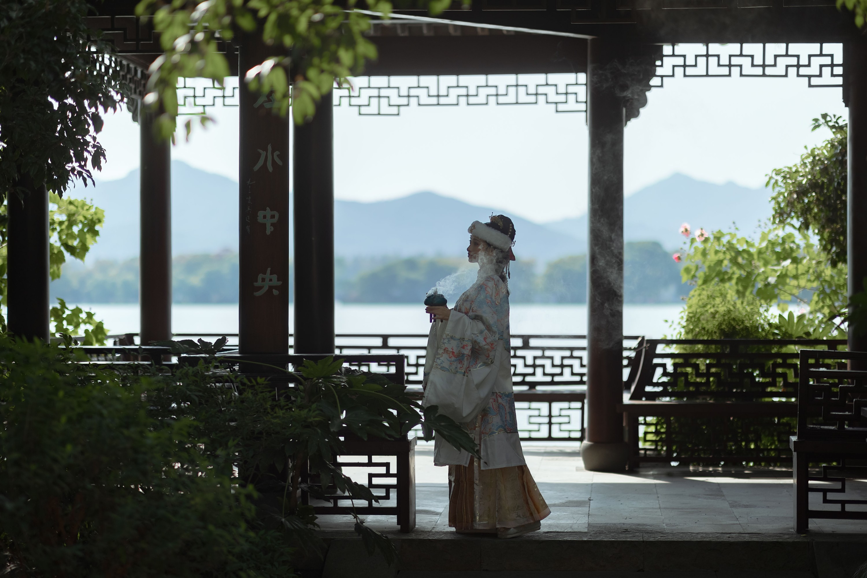 图片[3]-眸小妖 – 《秋游湖心亭》[52P]-COS写真在线网