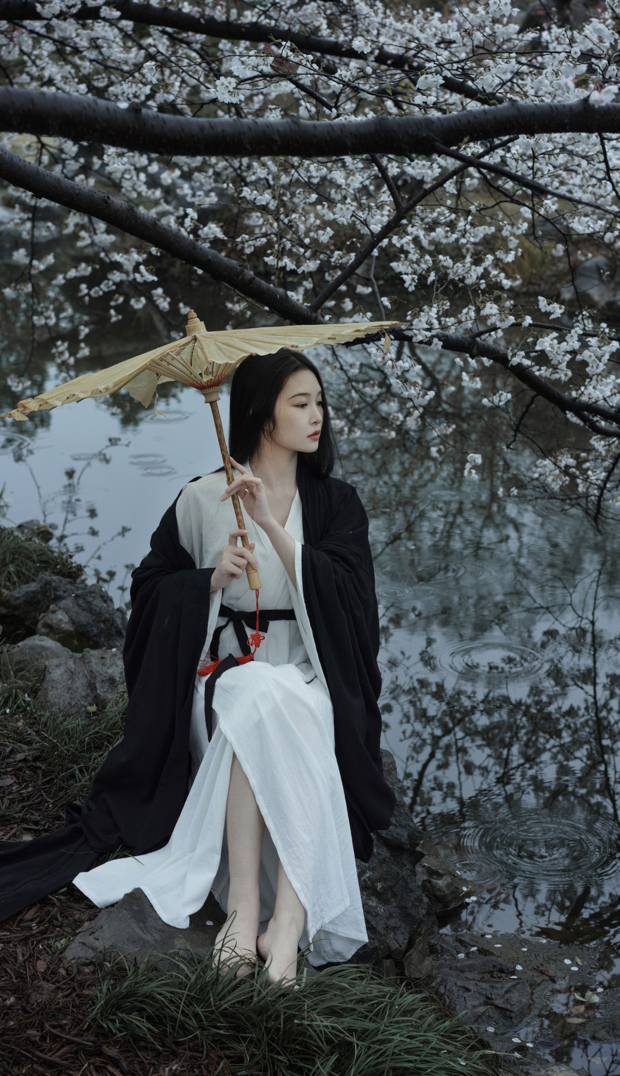 图片[3]-爱探险的夏商周 – 《清冷三月》[32P]-COS写真在线网