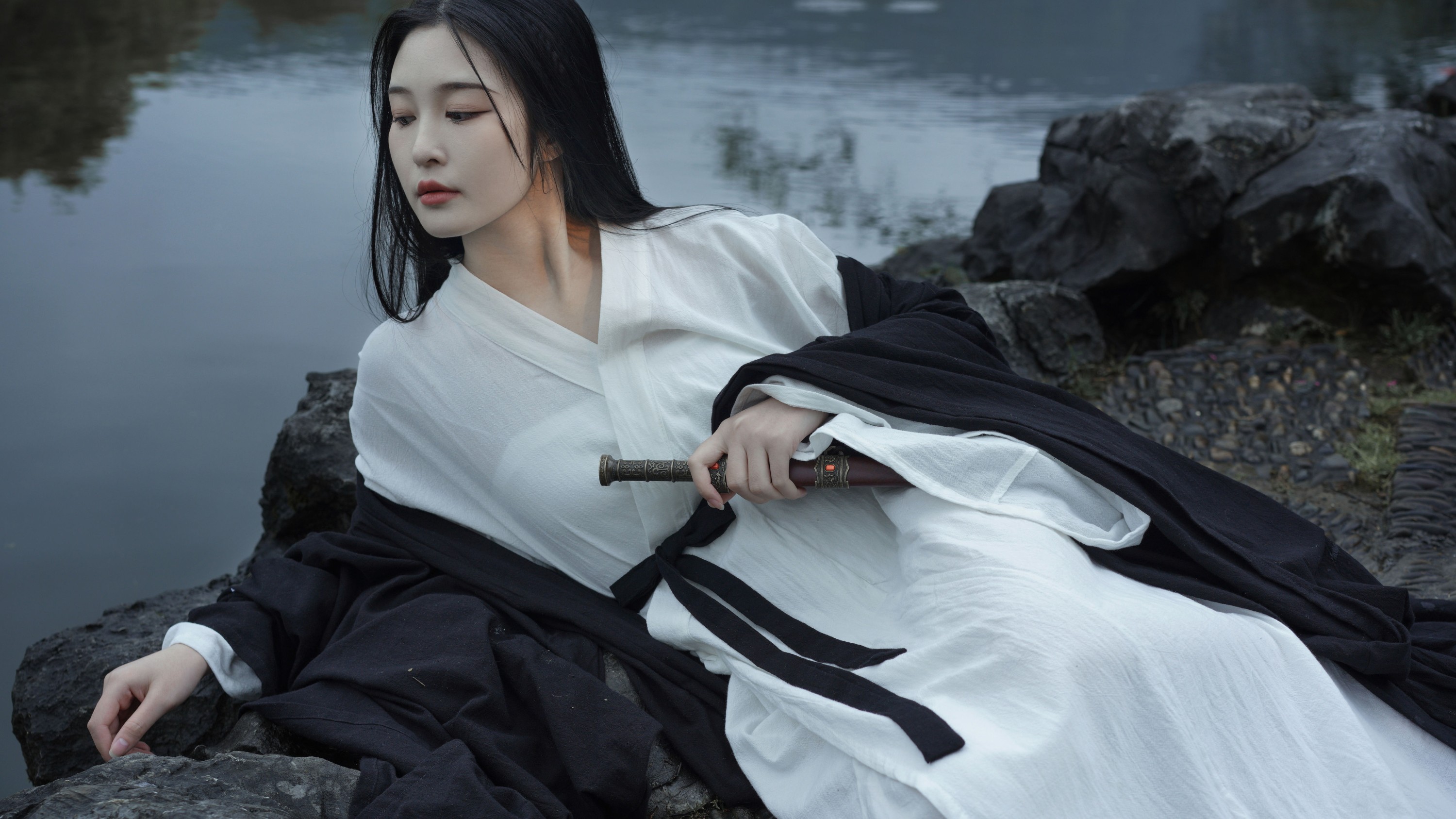 图片[5]-爱探险的夏商周 – 《清冷三月》[32P]-COS写真在线网