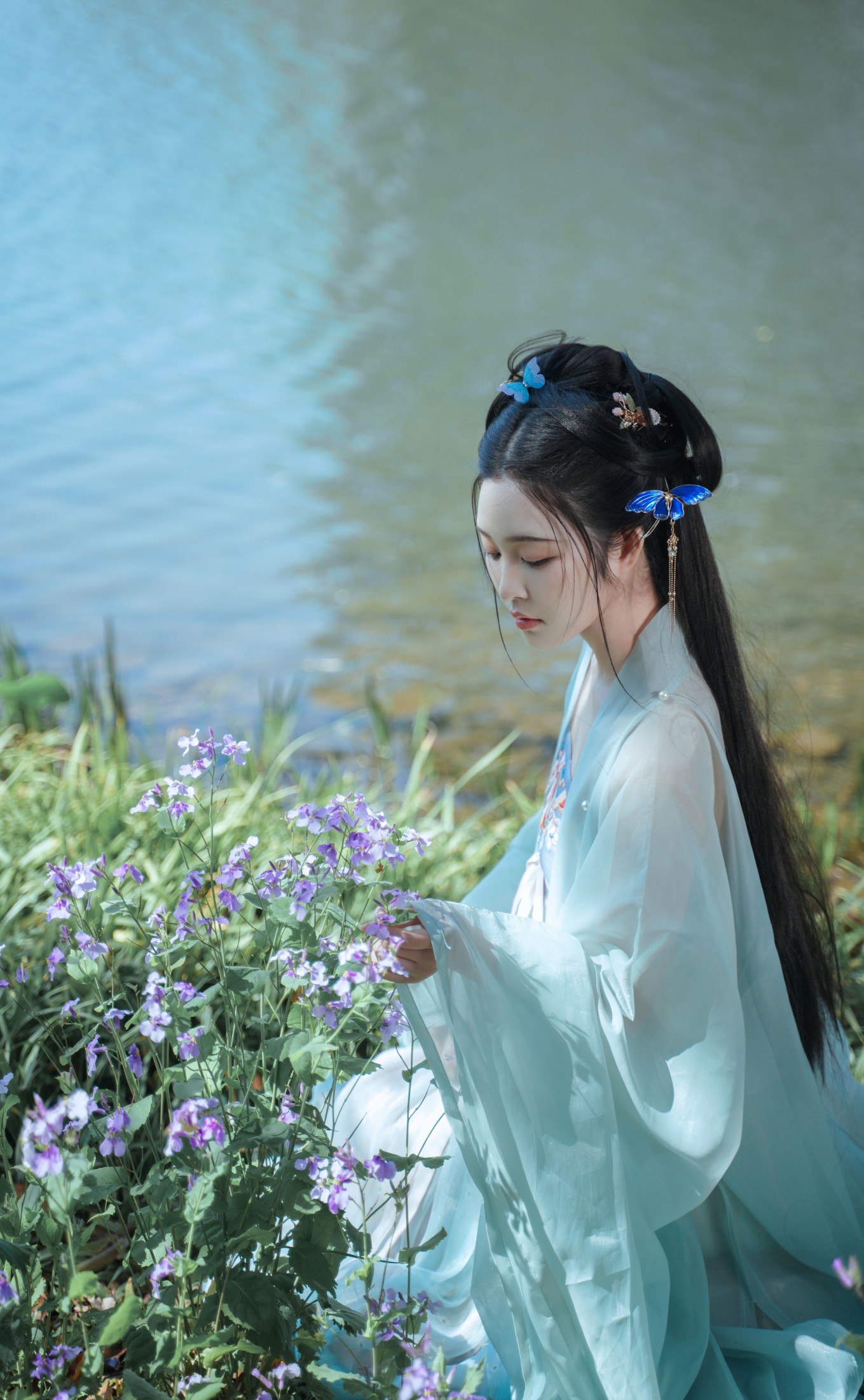 爱探险的夏商周 – 《风动》[24P] - 秀人网免费无水印在线套图写真