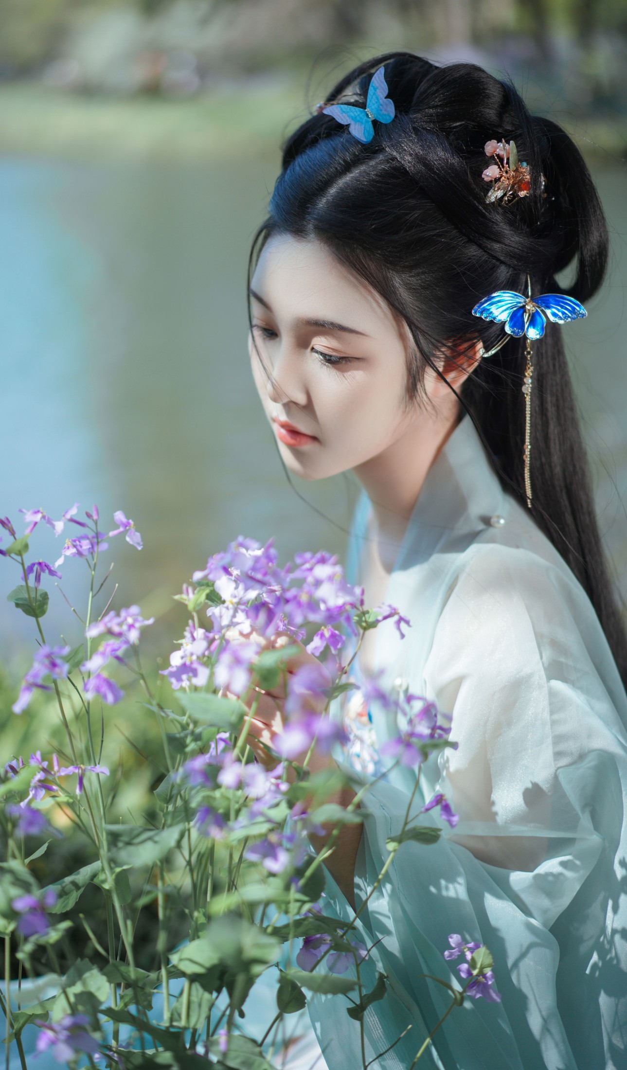 爱探险的夏商周 – 《风动》[24P] - 秀人网免费无水印在线套图写真