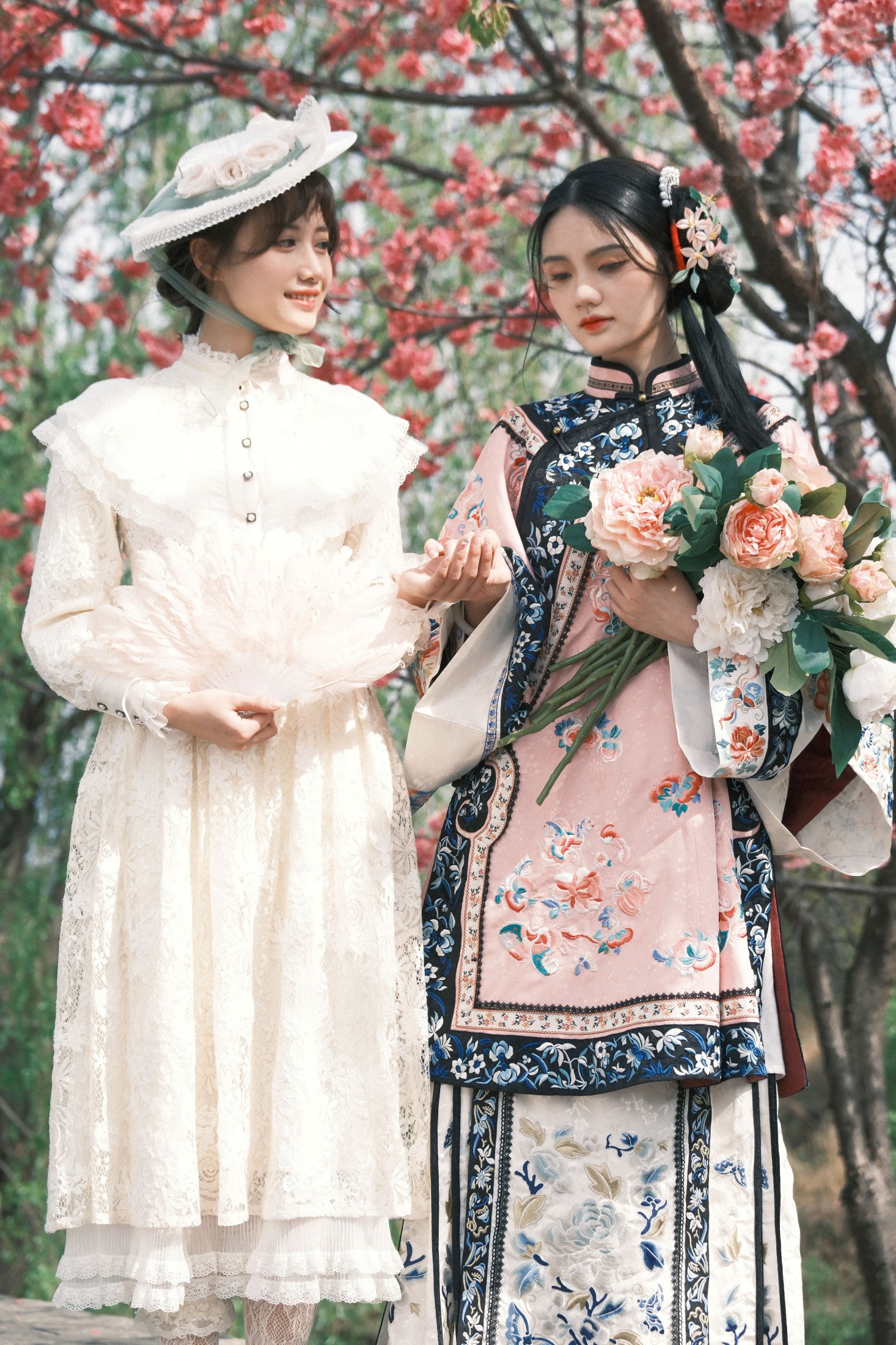 图片[5]-橘小桃 么一奥缪 – 《两个女孩的故事》[21P]-COS写真在线网