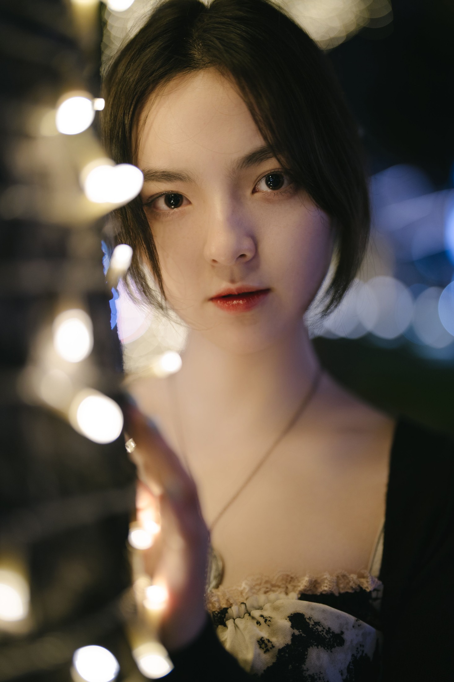 图片[4]-冯玉憬 – 《1.2大光圈下纯自然拍摄的夜景人像》[27P]-COS写真在线网