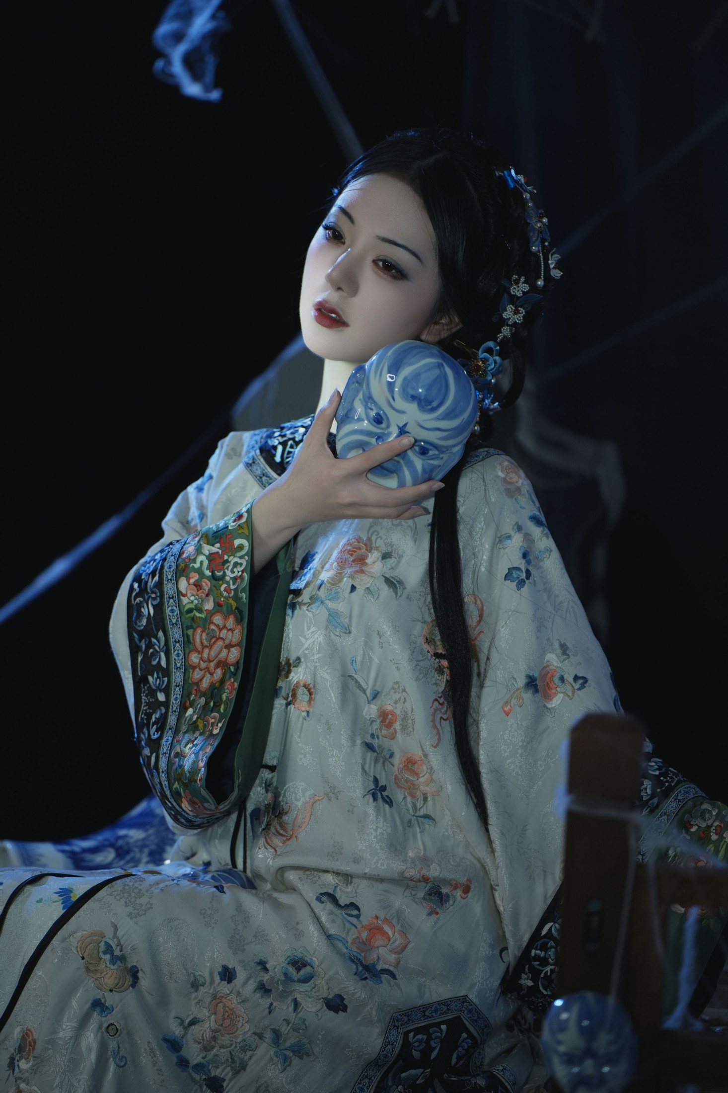 图片[4]-千雪呀 – 《蒙尘的青花瓷》[21P]-COS写真在线网