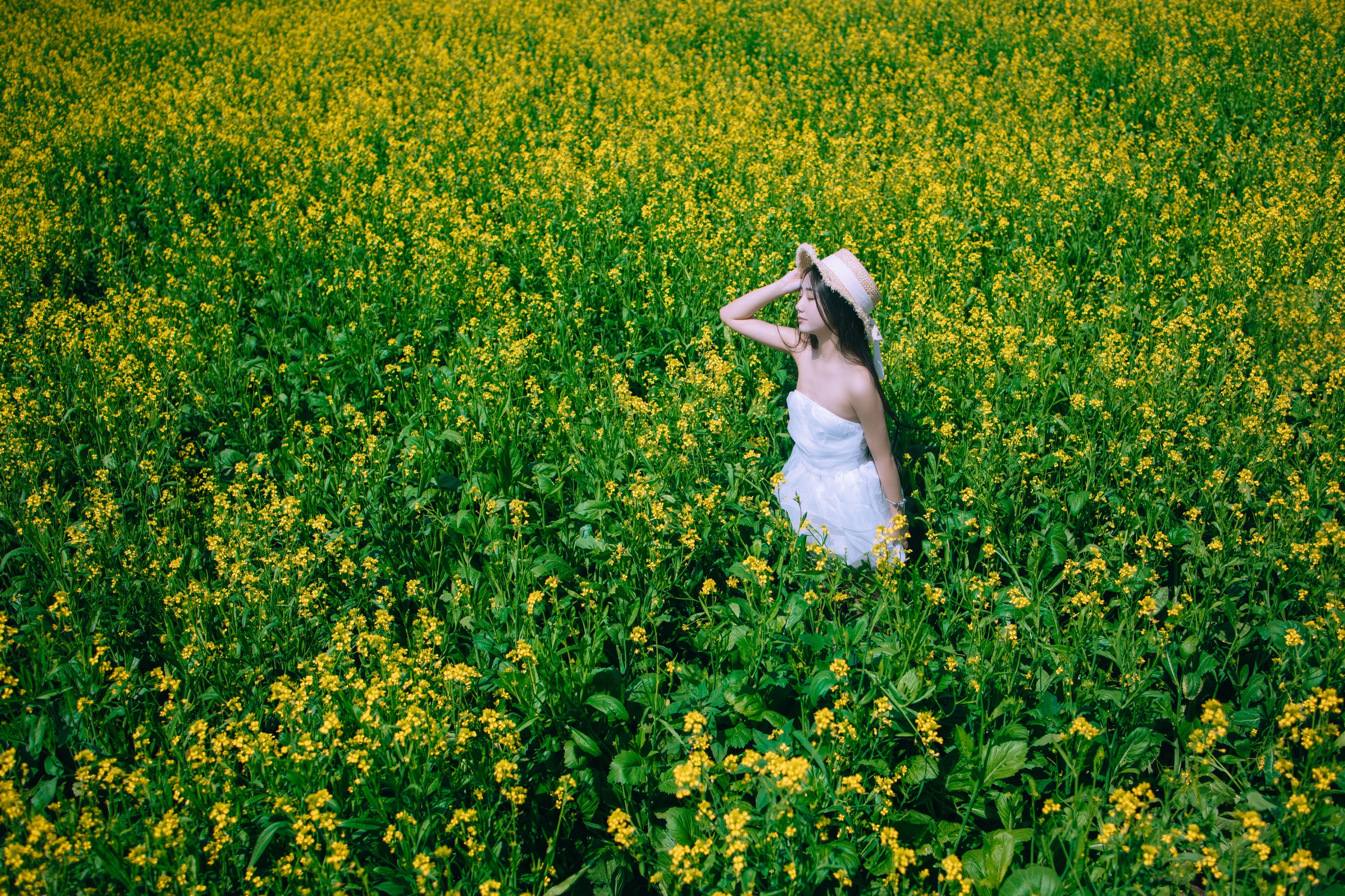 图片[3]-四月羊大冒险 – 《少女油菜花写真》[50P]-COS写真在线网