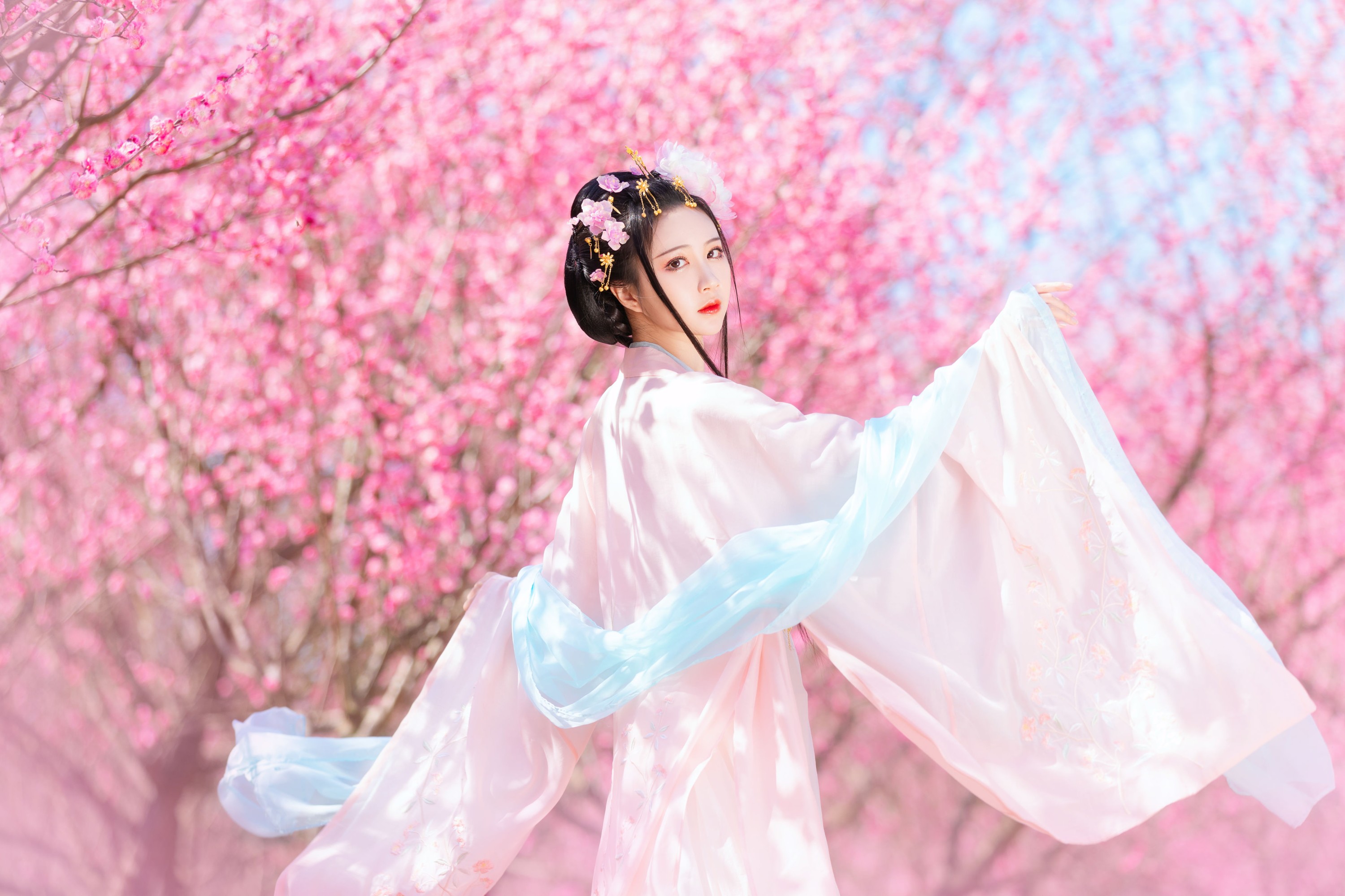 图片[3]-绮罗生的小苏苏 – 《花间游》[27P]-COS写真在线网