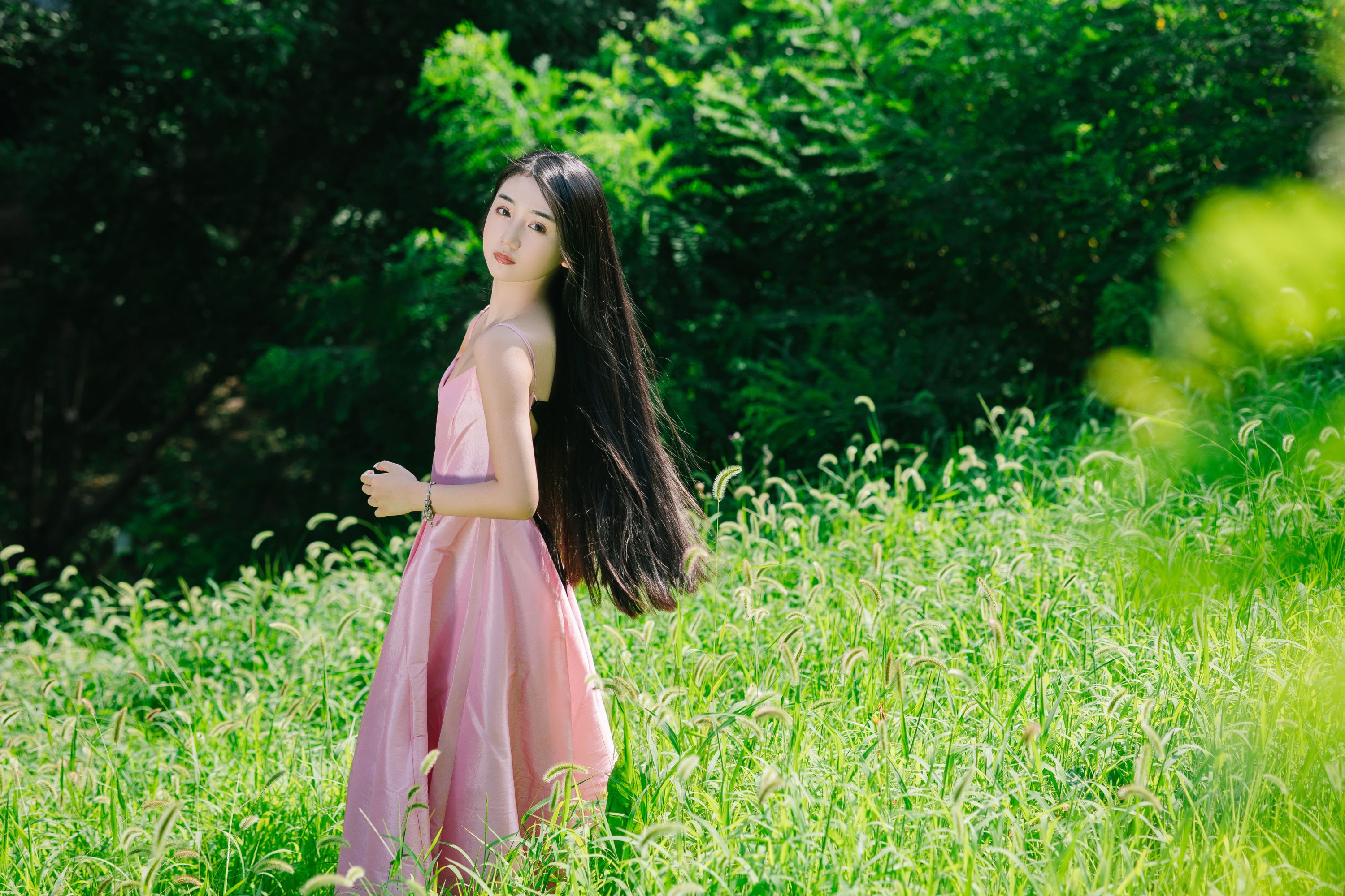 图片[3]-四月羊大冒险 – 《绿草地少女写真》[37P]-COS写真在线网