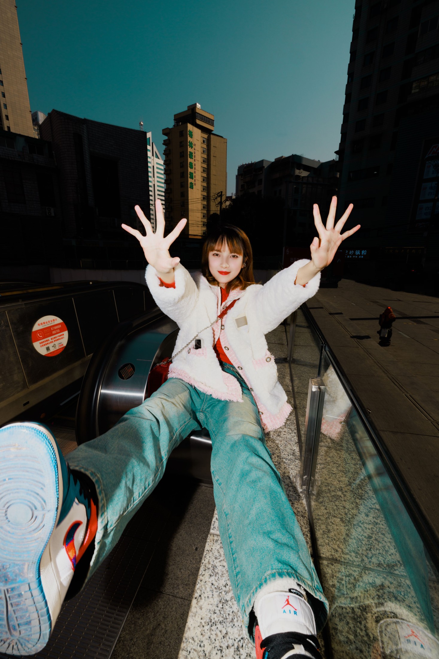 图片[5]-WAN• – 《晴天街拍》[26P]-COS写真在线网