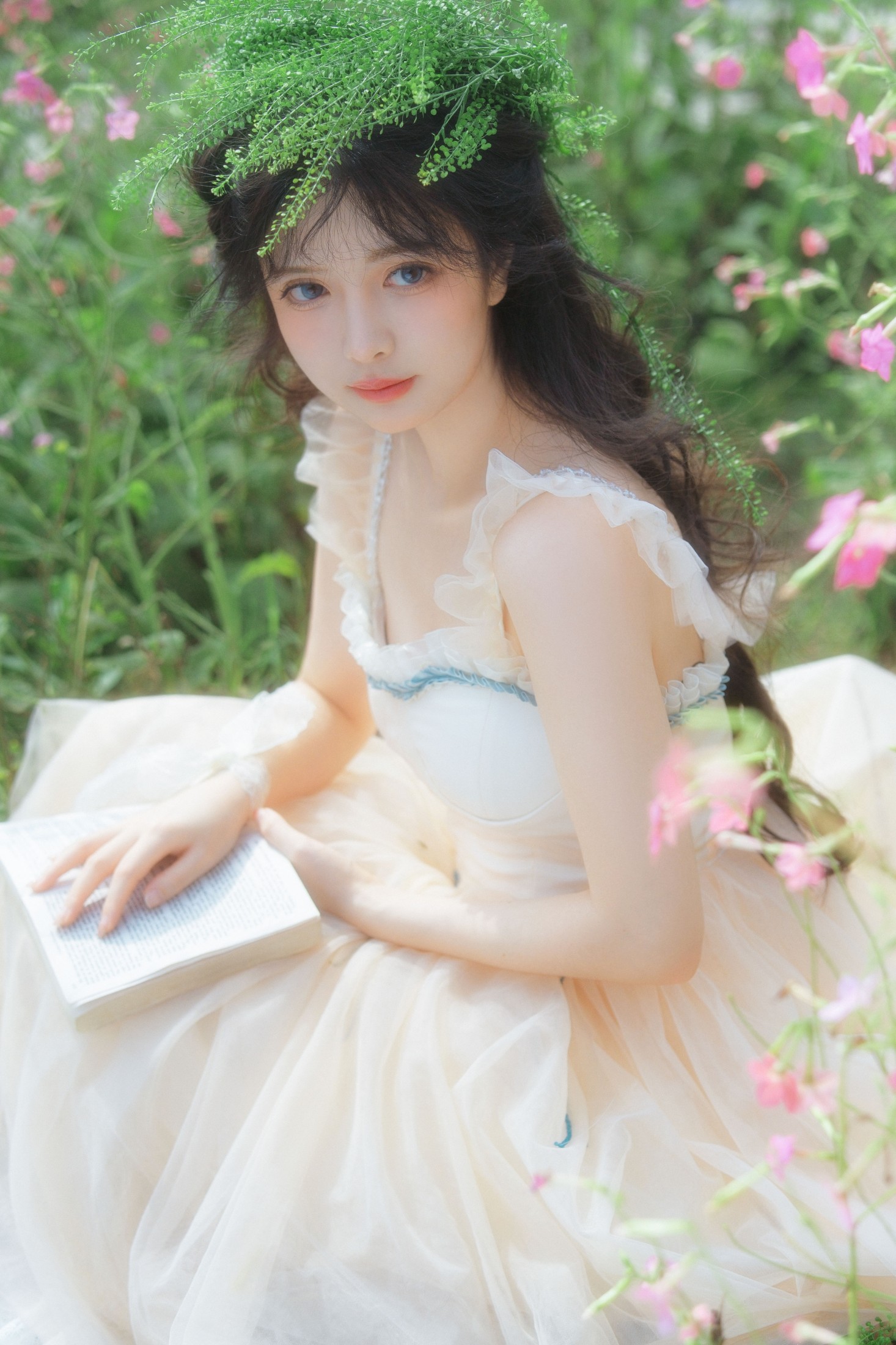 星之卡桃 – 《花丛起舞》[20P] - 秀人网免费无水印在线套图写真