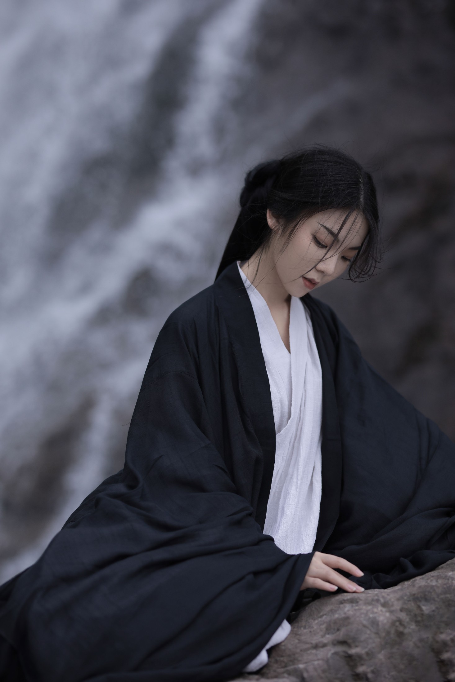 图片[4]-一方伊人yi – 《瀑布》[26P]-COS写真在线网