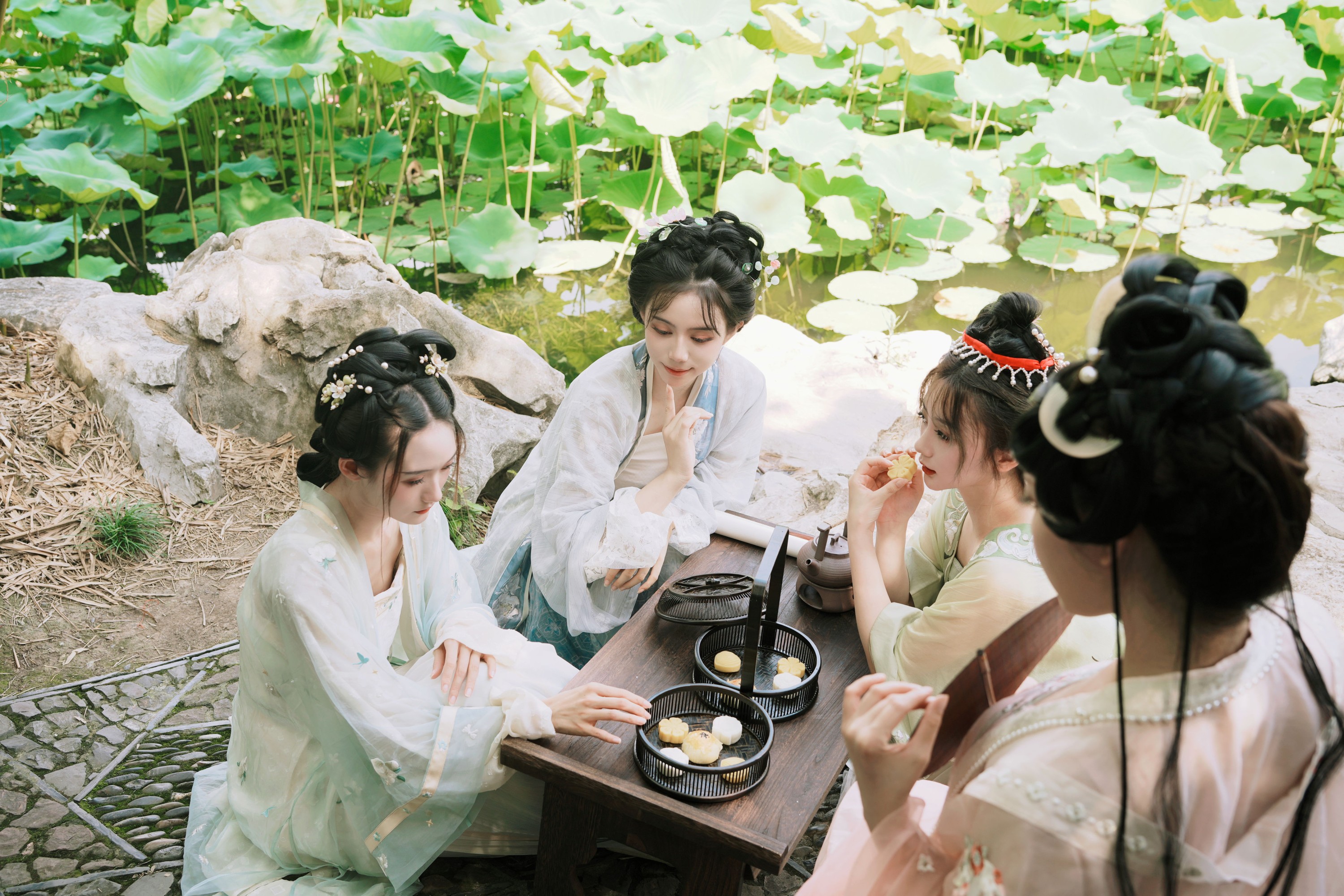 图片[4]-Conkon控控 暴走柚子 兔子Zzz不吃胡萝卜 贰加六 – 《游园惊梦》[27P]-COS写真在线网
