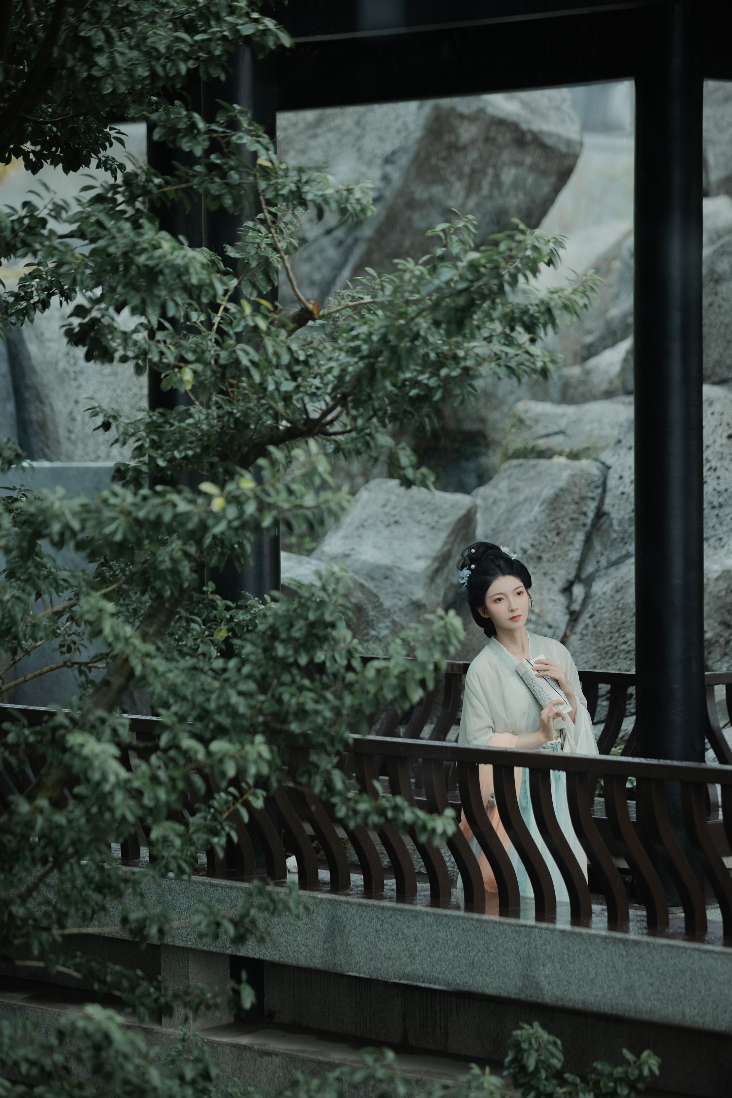 图片[5]-芙蕖尚盈 – 《雨打芭蕉》[26P]-COS写真在线网