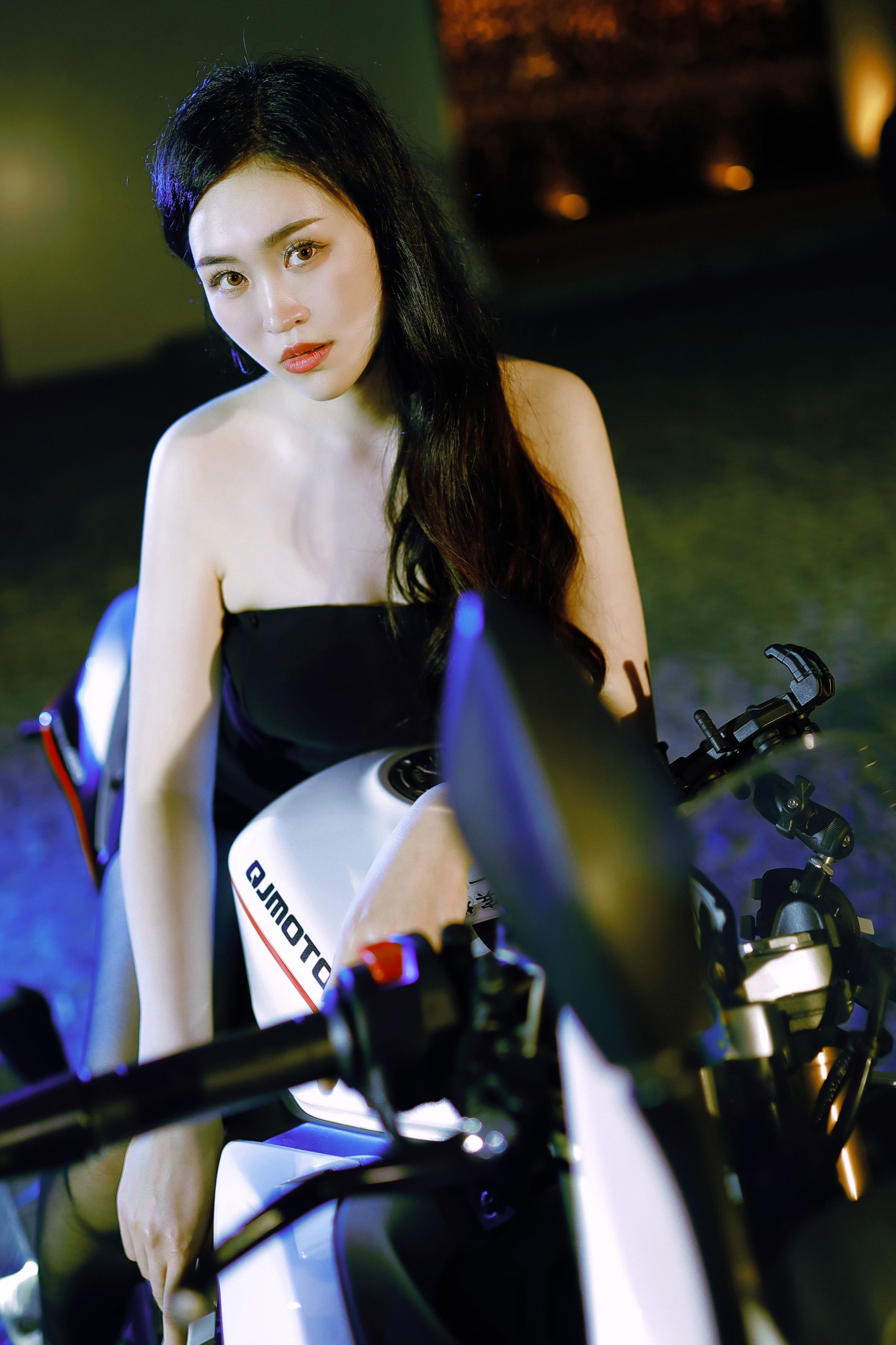 图片[6]-Yumky_ – 《街头》[33P]-COS写真在线网