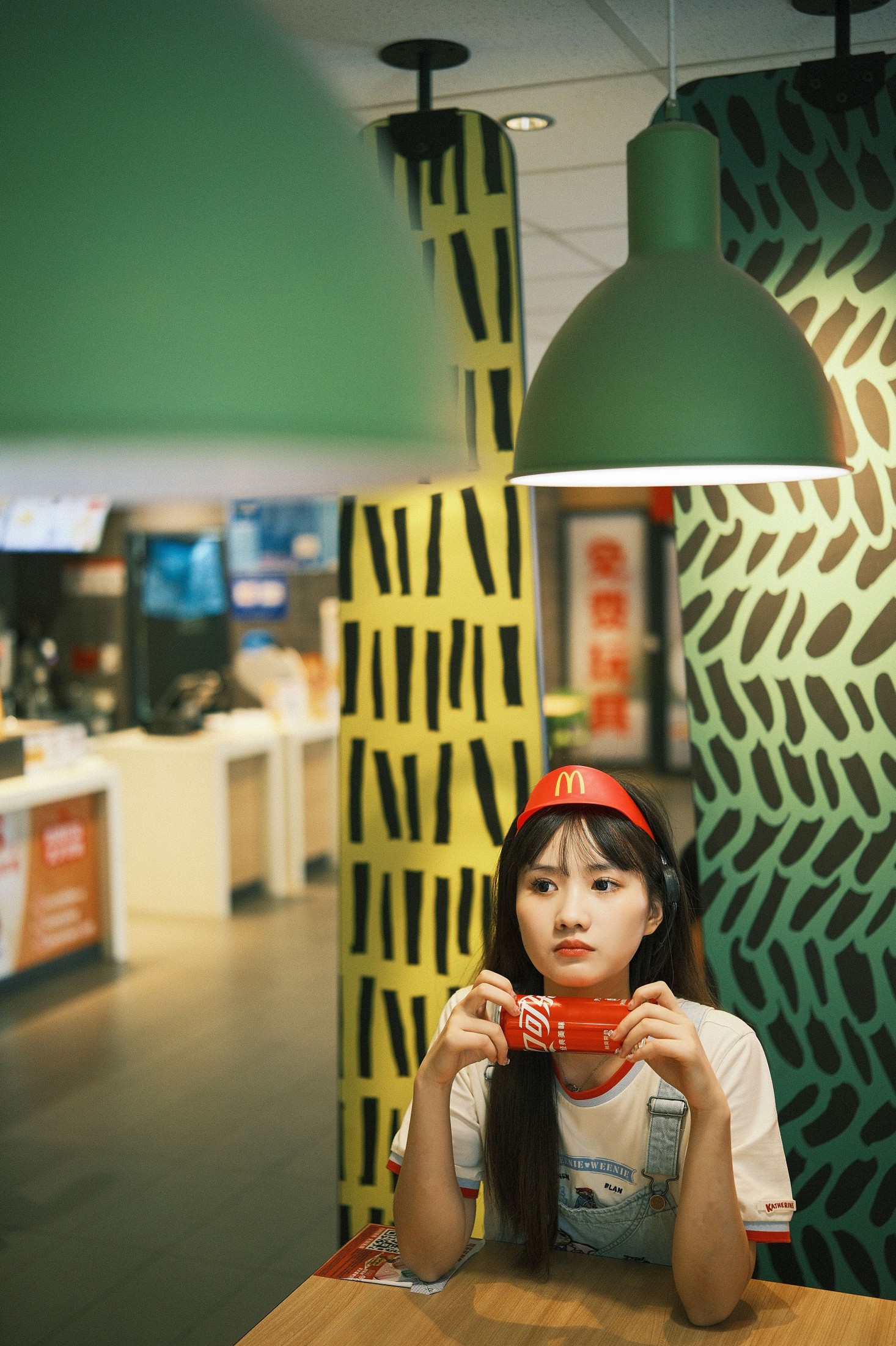 图片[4]-不许翘二郎腿 – 《麦当劳女孩》[23P]-COS写真在线网