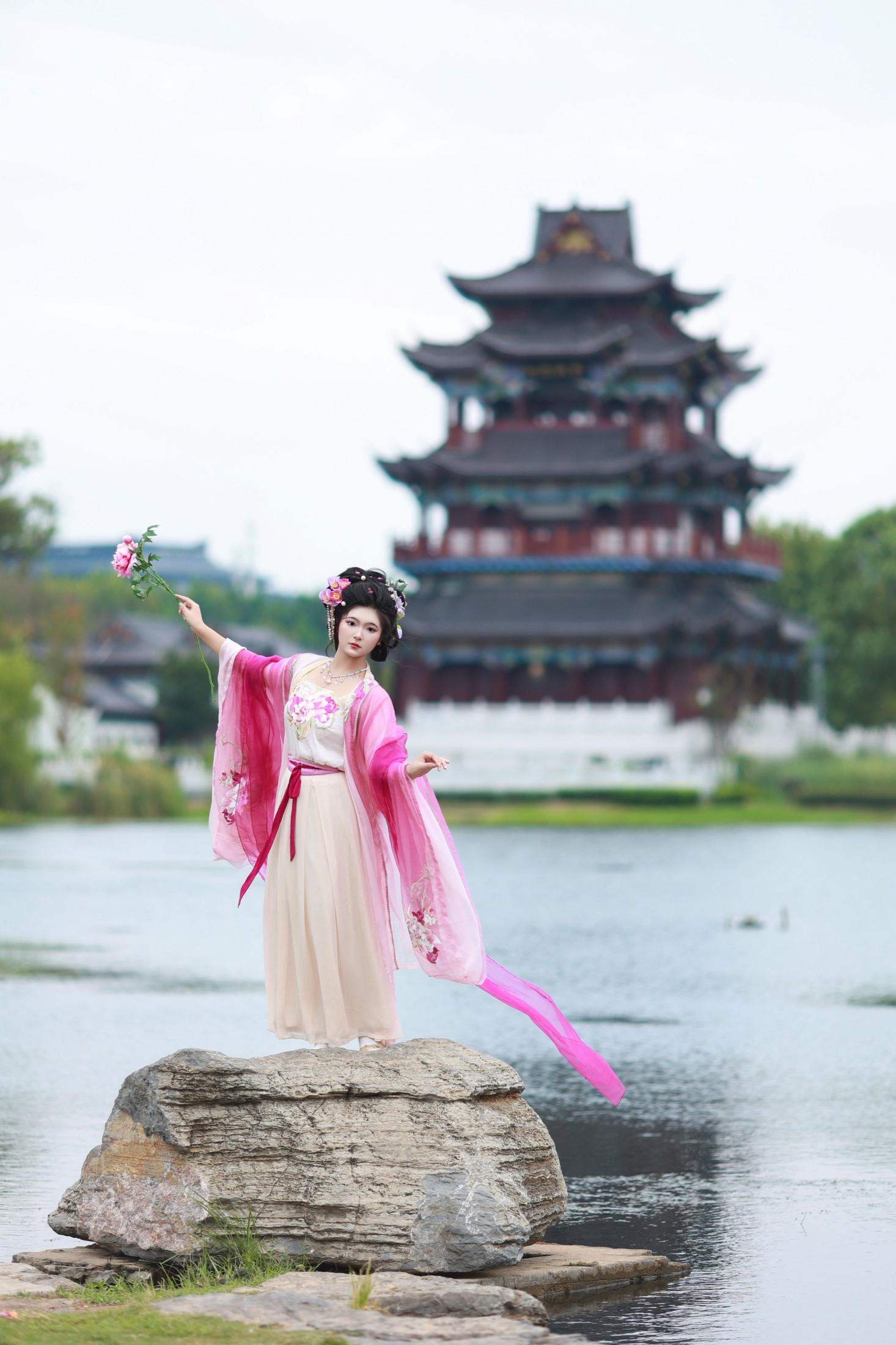 图片[4]-KaiLin酱 – 《湖畔寻花》[33P]-COS写真在线网