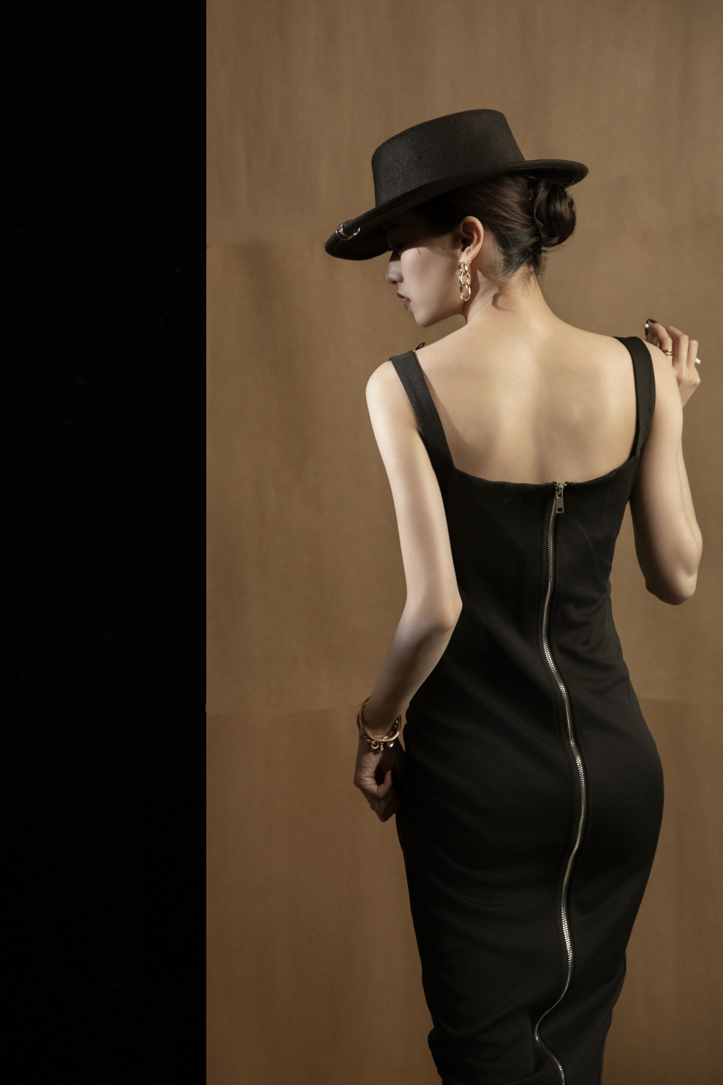 图片[3]-安仔麻麻 – 《Vintage  Hat》[23P]-COS写真在线网