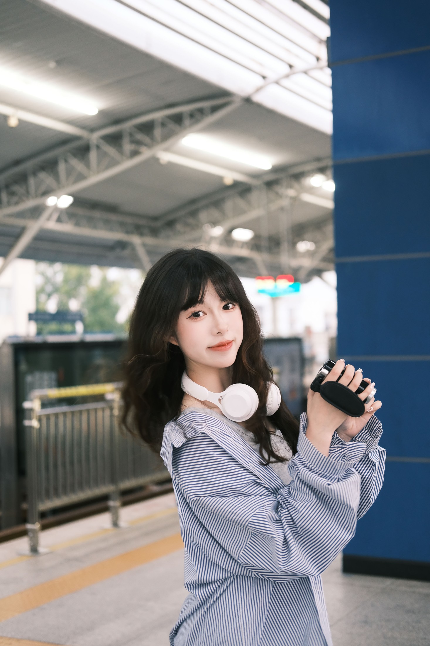 图片[6]-三三捕梦日记 – 《轻轨约会》[23P]-COS写真在线网
